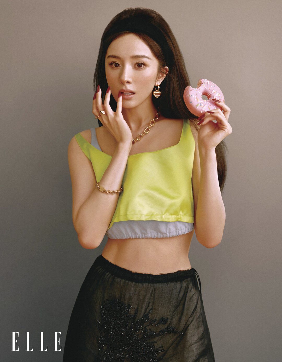 2026金九封面大战基本打完了:杨幂13年连登、Lisa“30年首位”,看懂九月刊“含金量”的标尺在这