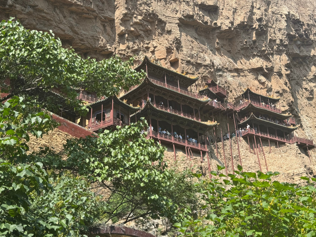 日均1.6万人抢悬空寺登临票,到底在抢什么?「三教合一」全攻略和3个替代方案