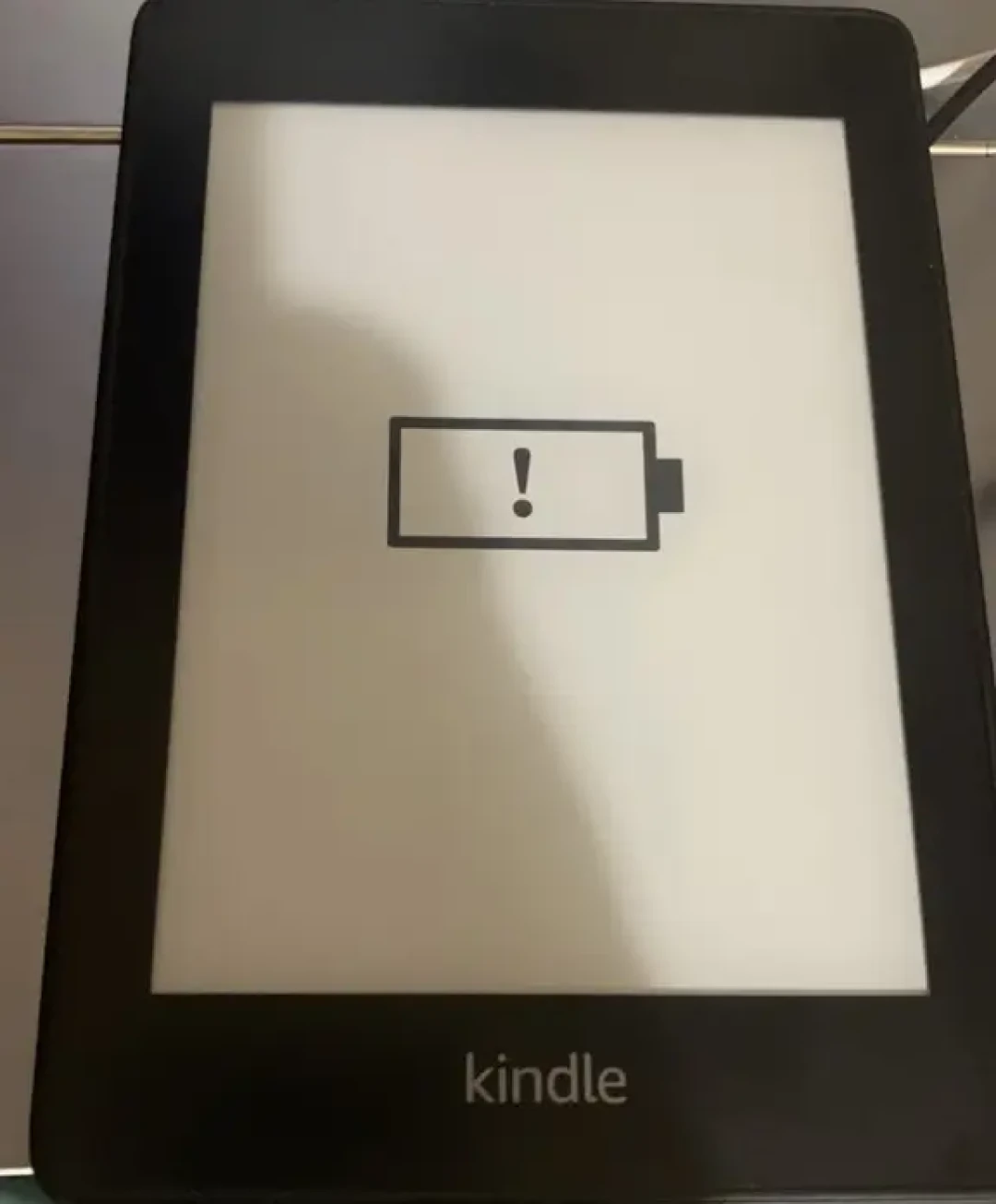 Kindle涨价,翻出老机器开不了机?别慌,多半是电池「饿死」了:0元激活顺序+几十块换电池的坑都整理好了