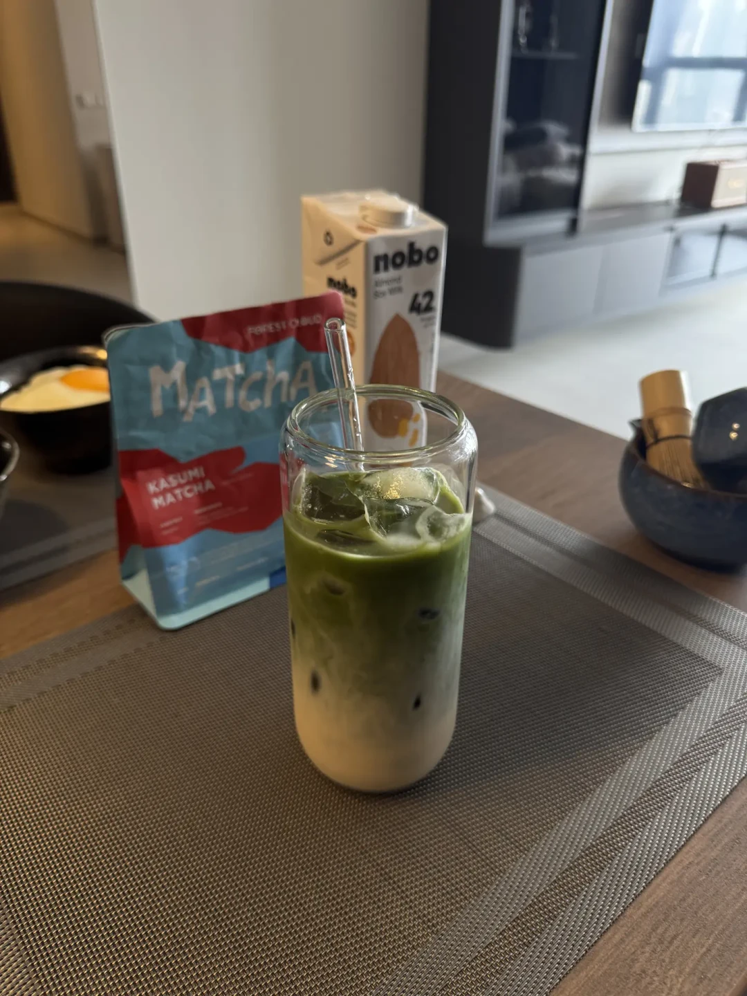 抹茶涨价快赶上黄金了:丸久小山园涨了50%–60%,买五十铃还问要不要配货——八月抹茶上新潮前,先把买、替、DIY三条路的账算清