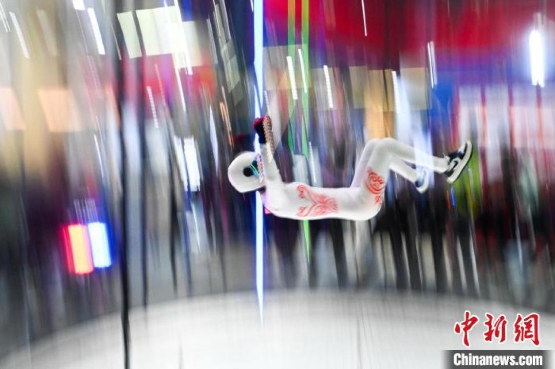 风洞跳伞按秒计费的成本账:100元尝鲜,1000元飞5分钟,连专业选手都在囤时间