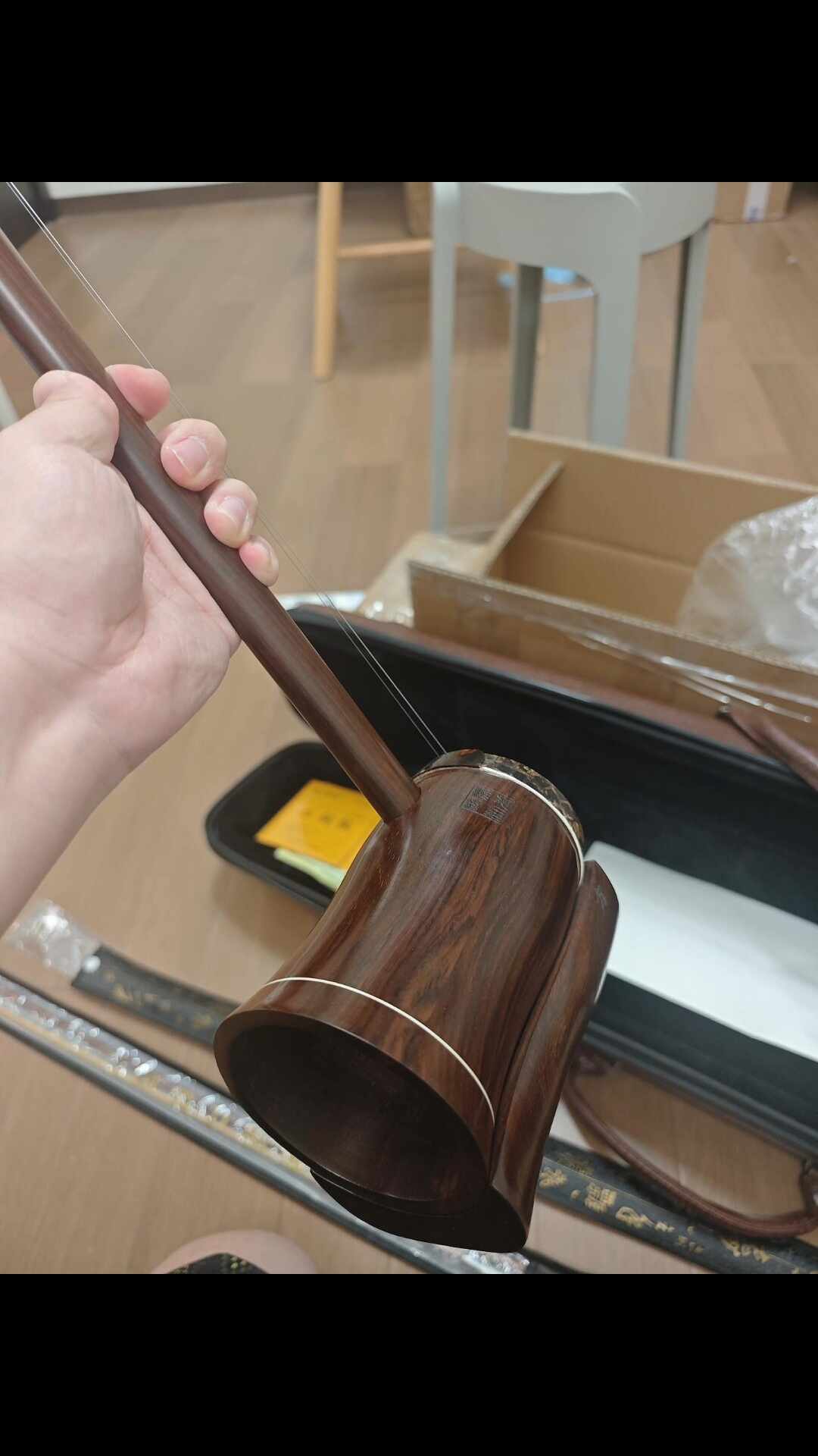 《给阿嬷的情书》片尾那段高胡,让多少二胡党想换琴:先别下单,这几件事得搞清楚