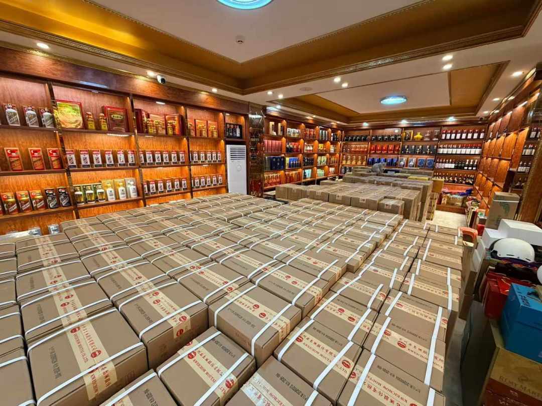 后天“8.25实体破局盛典”开场:实体老板给林伟贤的课掏钱前,先把这三笔账算清
