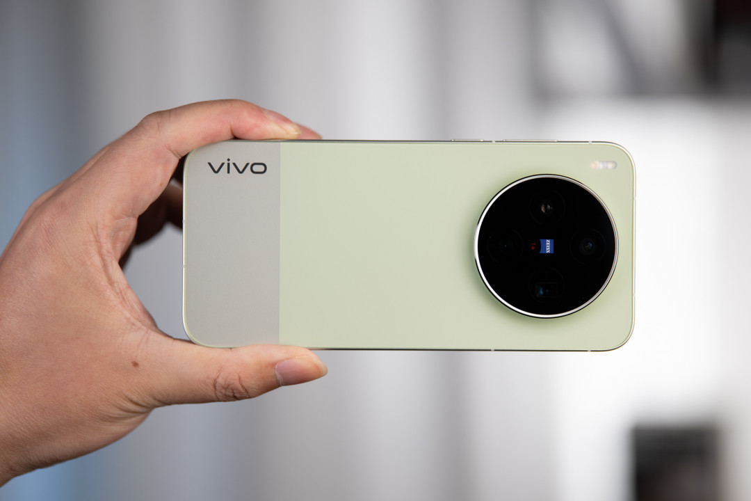 全行业都在涨价，vivo X300s却跌到3561元：对了6份到手价和5个月口碑，现在谁能冲谁该等