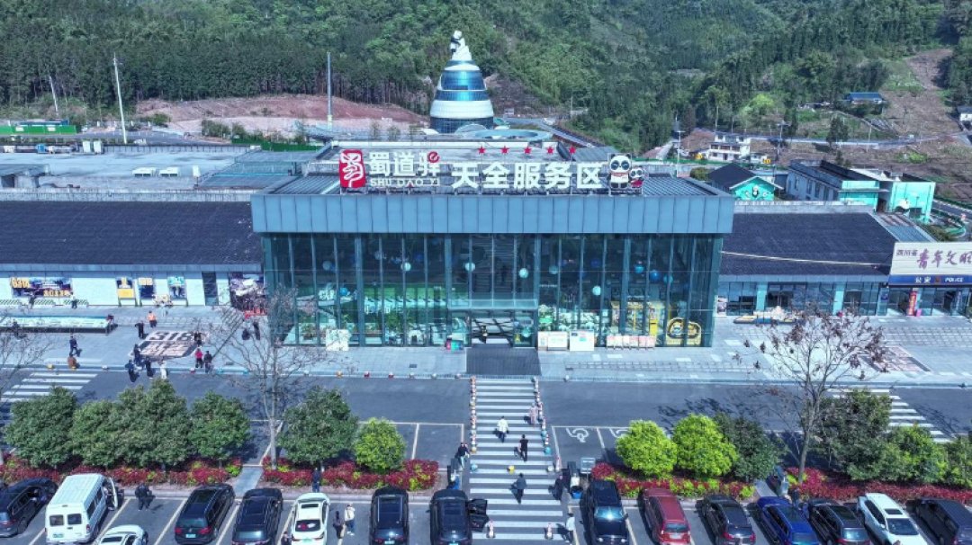 出发川藏线前别光囤氧气：今年G318的“安全网”，厚在哪、薄在哪