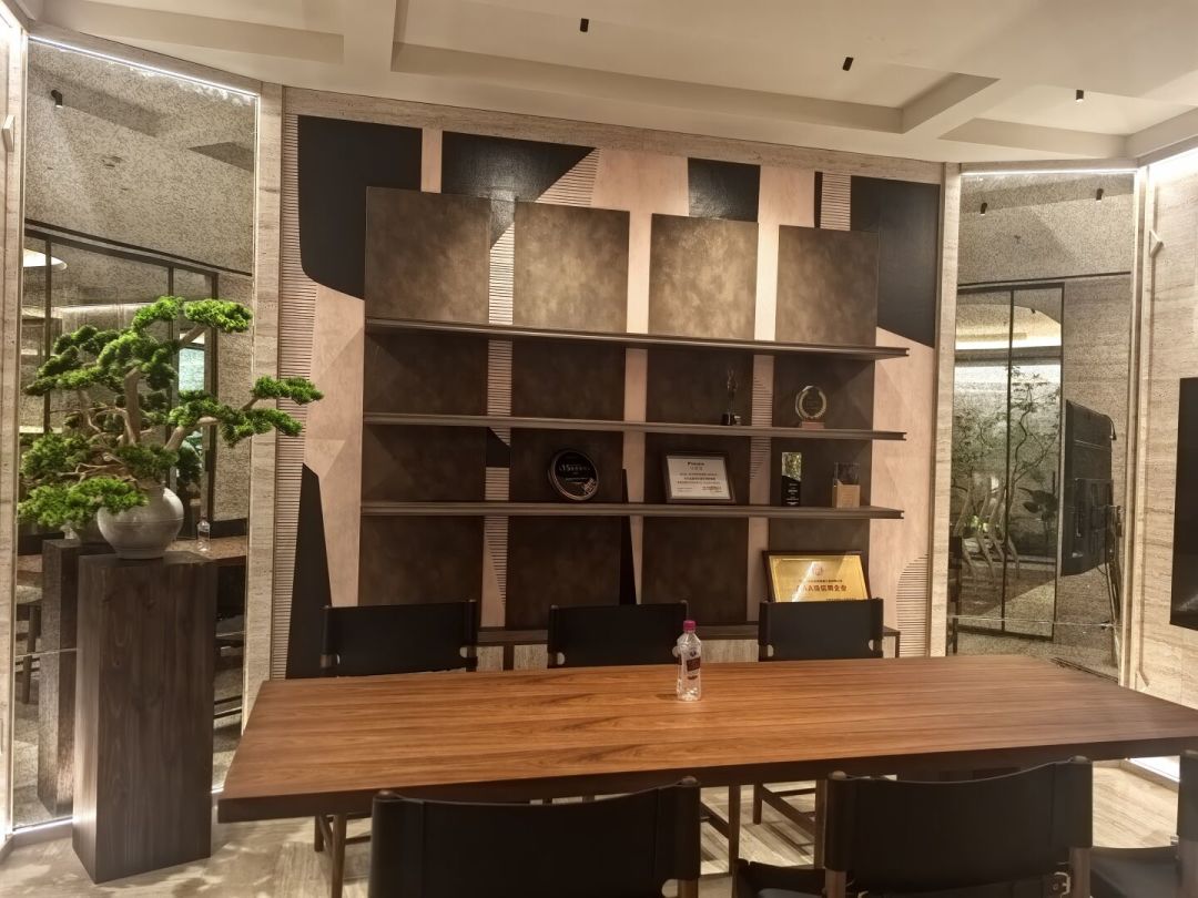 大金官方认证的PROSHOP店也跑路了,厂家称“不监管经销商”:秋装交钱前,4步核查和5条付款线请收好