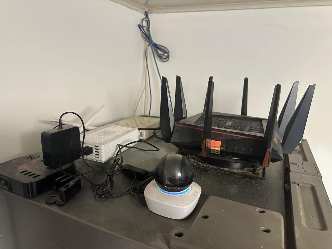 一停电WiFi就断、手机信号却满格?台风季给家里网络上备电,30元到800元四套方案怎么选