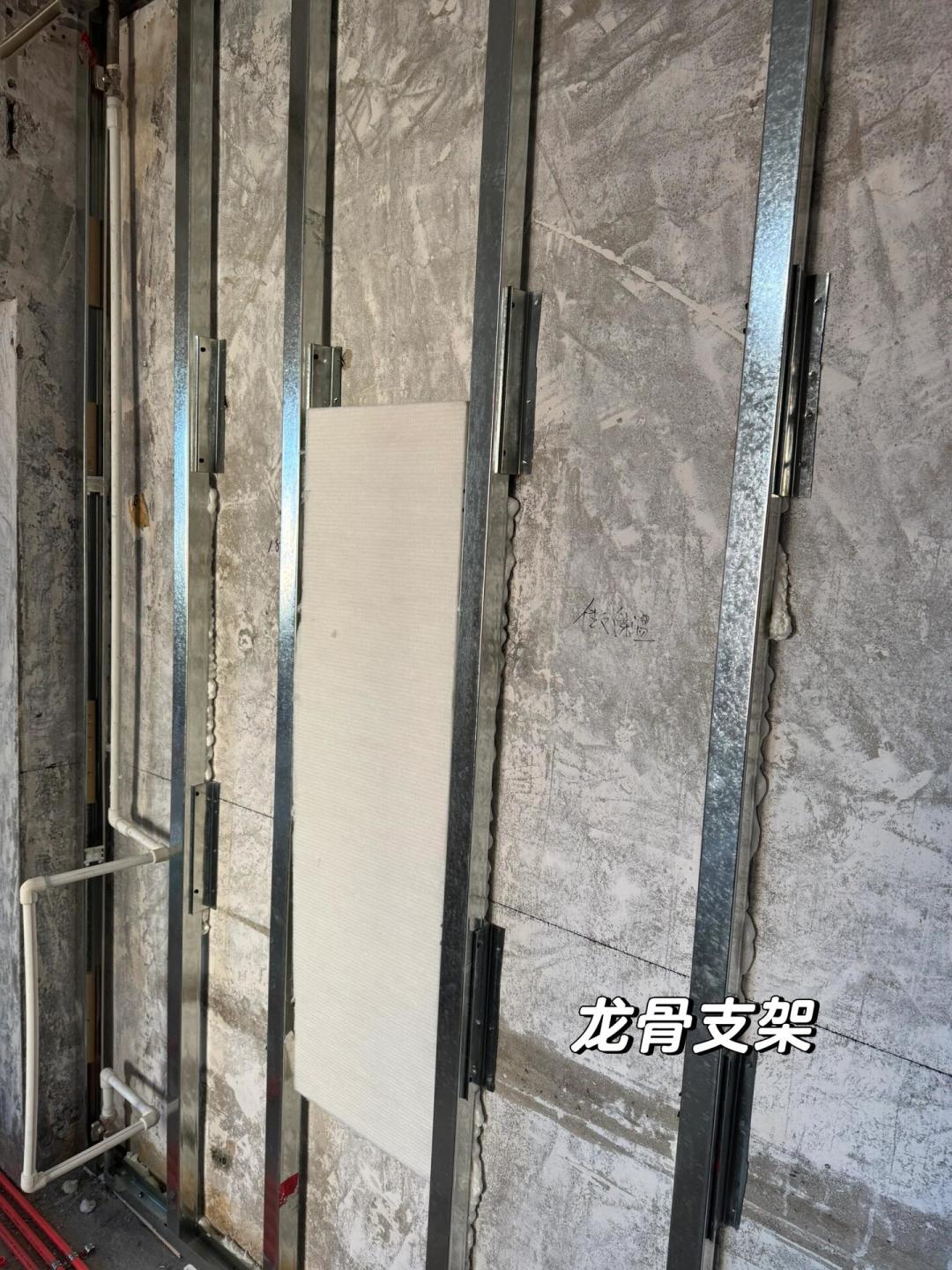 一半人在收藏“隔音是智商税”,另一半正在拆掉吊顶重做:对照国标和全网热帖,隔音的钱该这么花