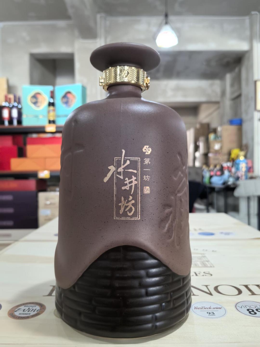 水井坊的老酒也进入清仓区了:2007年的公元十三一条视频1.4万播放,但捡漏前先看清这三笔账