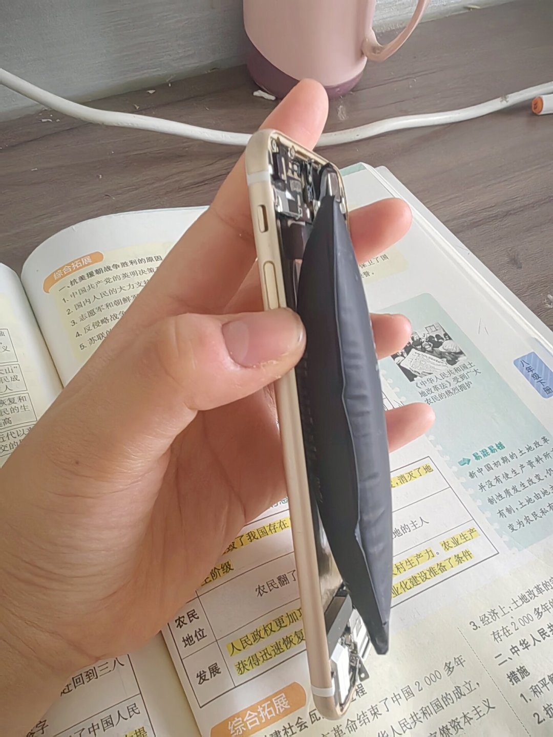 旧手机决定留下之后,问题才真正开始:核完B站、小红书、知乎的10个热门「第二职业」和3条安全红线,这份旧手机再就业清单写好了