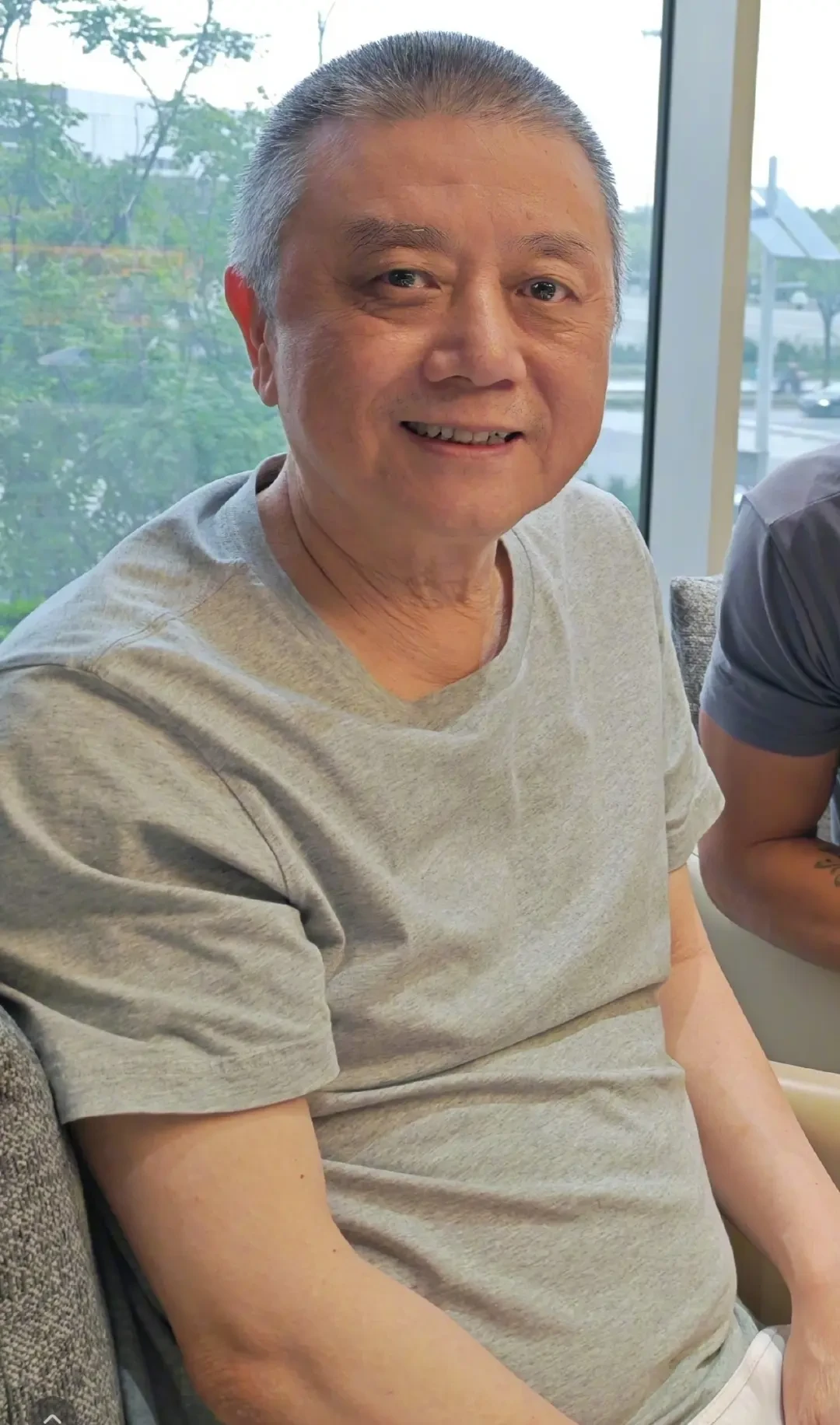 真王朔在骂豆包,假王朔在熬鸡汤:我把网上的
