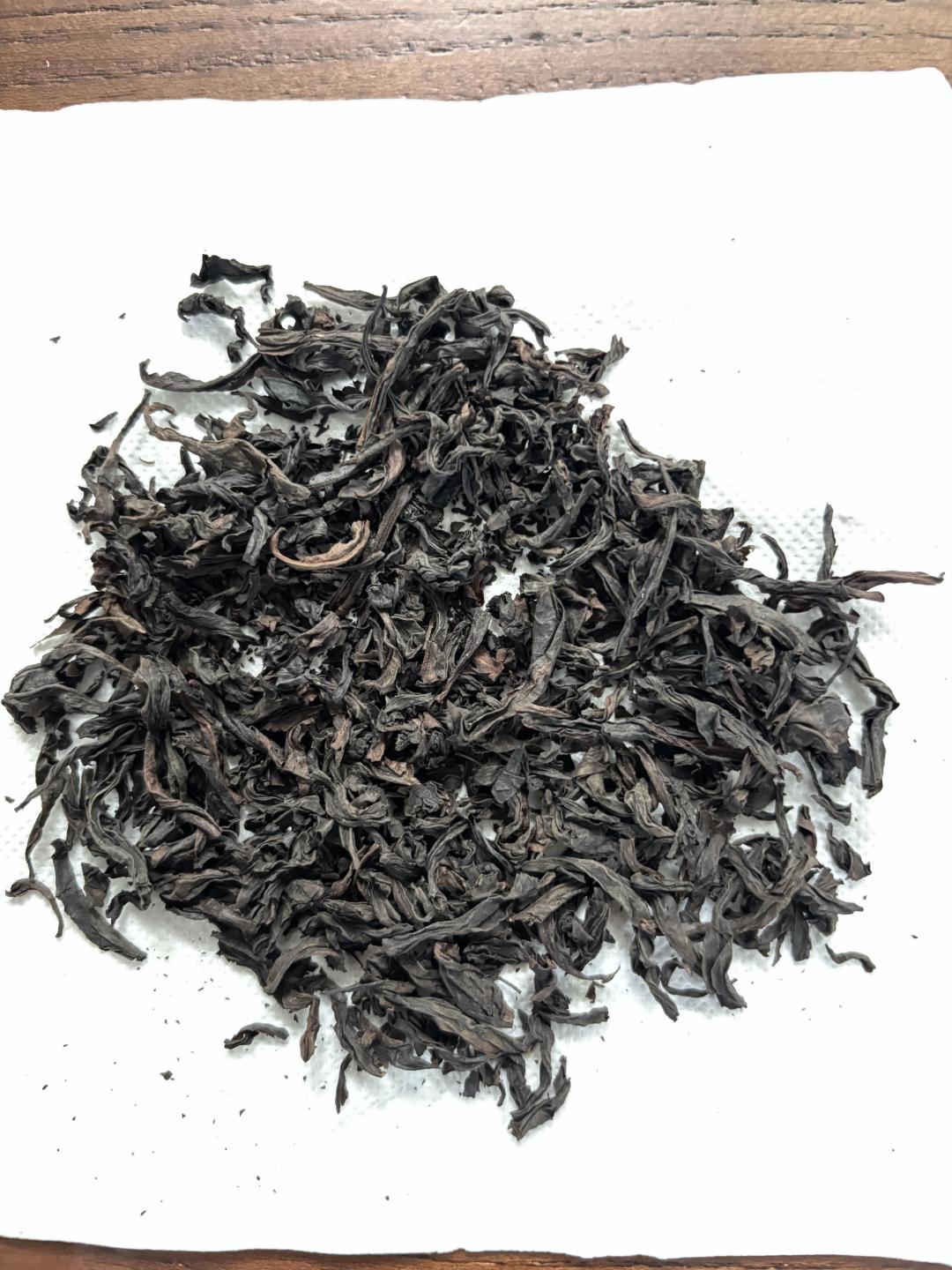 喝完古茗苹果大红袍想买茶叶了：我把8月的茶饮报道和茶圈帖子翻了一遍，大红袍的3个种类、2档值得买的价位、3个要避的坑都整理好了