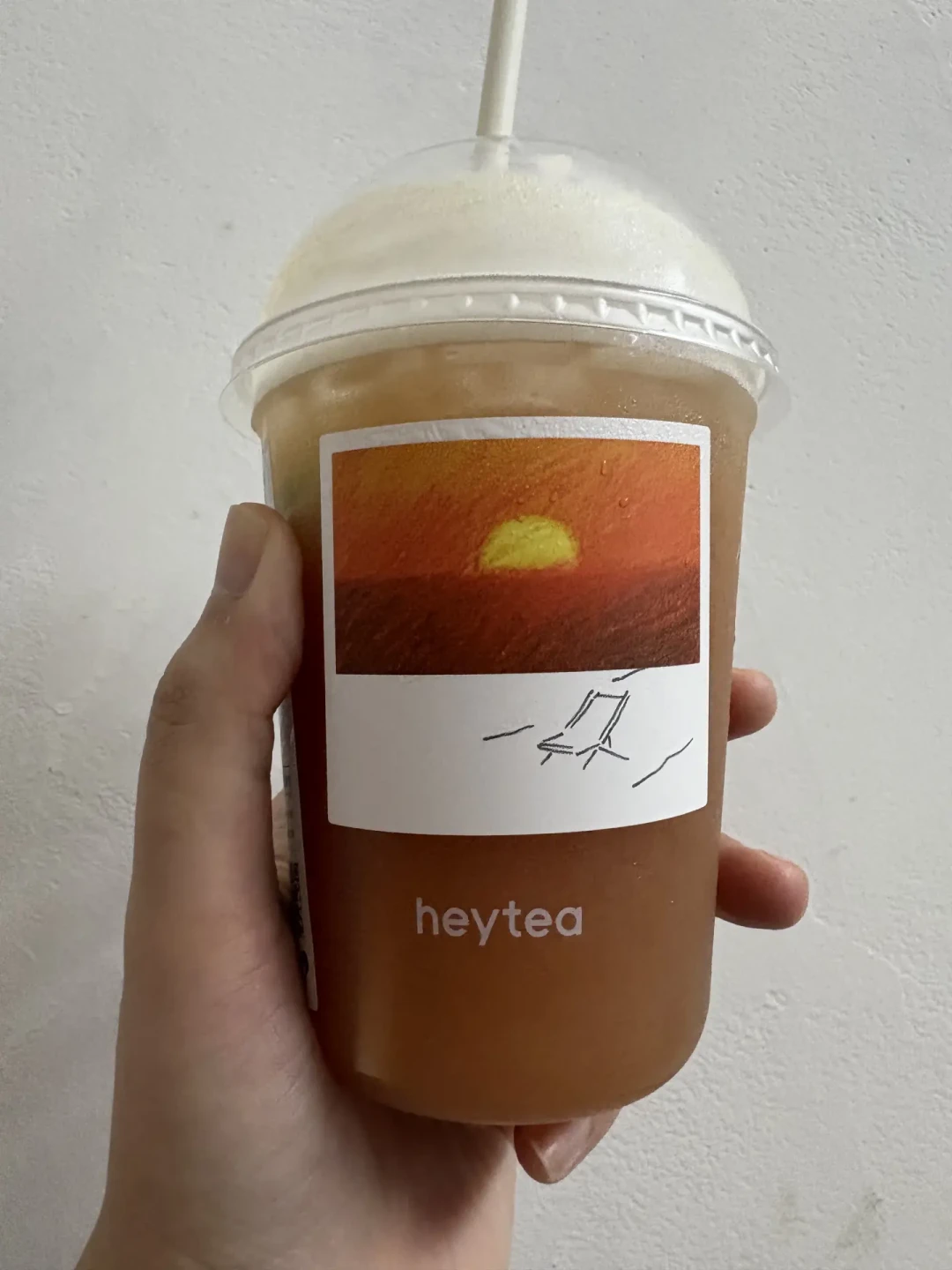 半个茶饮圈都在“卖酒”,但多数杯子是伪微醺:翻完7个品牌实测,我理清了真酒精名单、下架名单和酒驾红线表