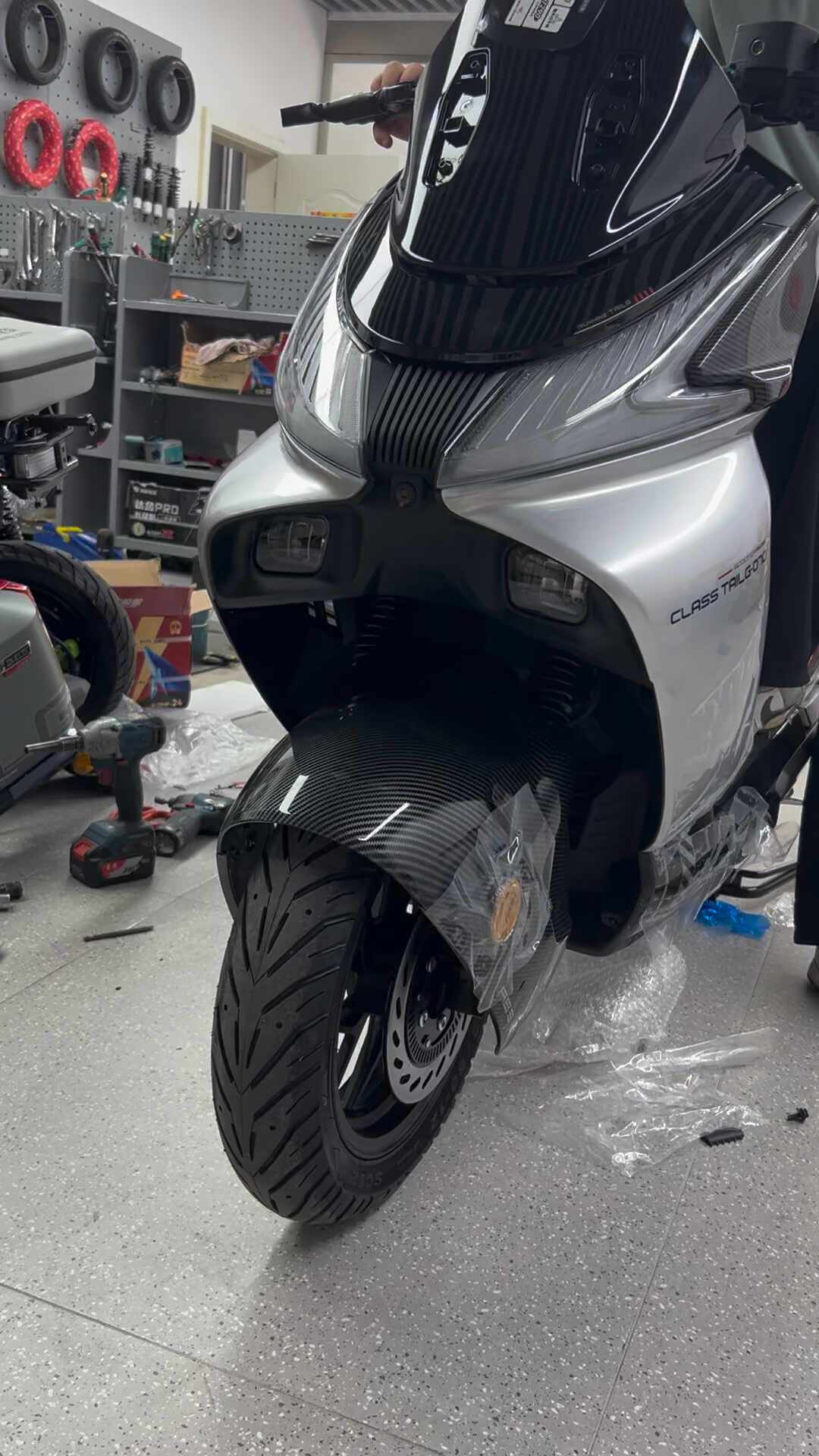 电摩一波接一波:台铃14999元的X9、明天上市的AE6,现在出手还是再等等