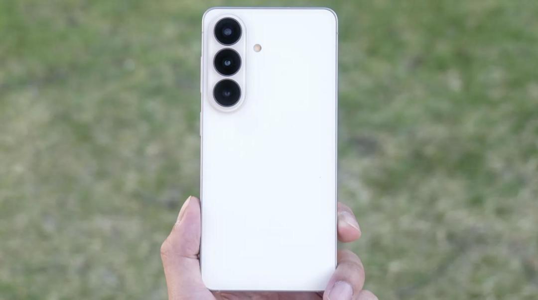 韩媒说Exynos 2700跑赢下一代骁龙19%:先别急着站队,上代Exynos 2600的两笔实测账还没翻篇