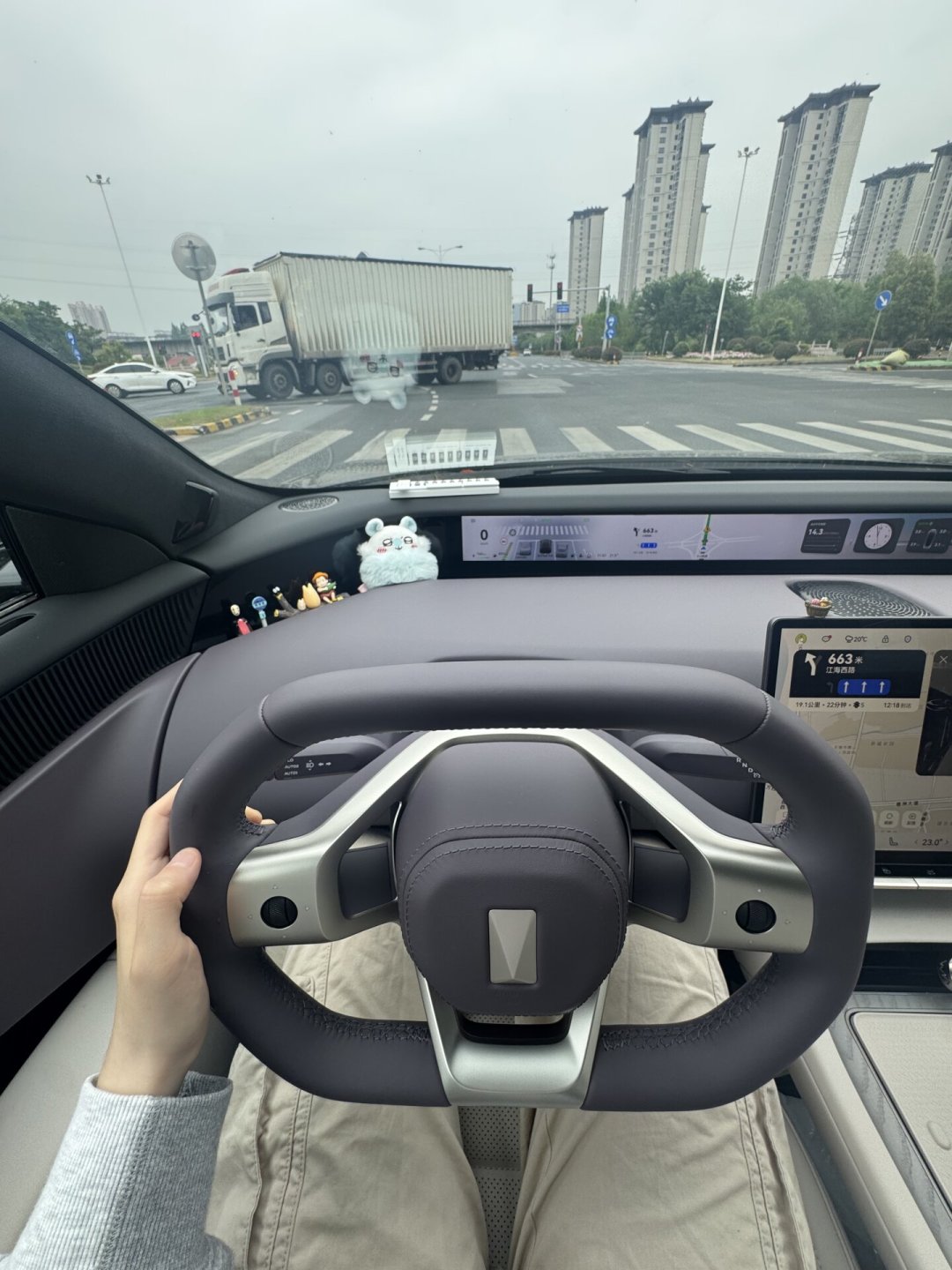 大汉EV预售价落定，但下订前我劝你先看看另外三台：25-33万级四台车的差价，一部分花在车上，一部分没有