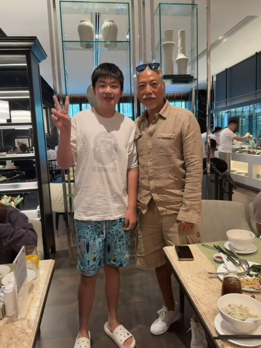 30年后,乌鸦哥比陈浩南更火:一个反派的翻红之路