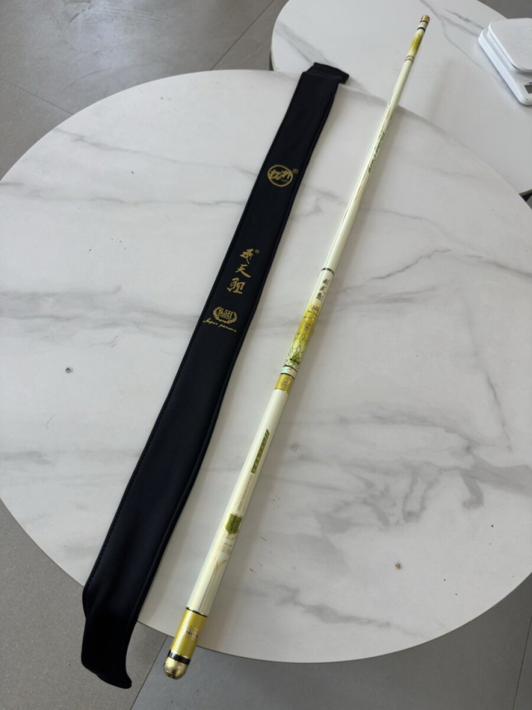 闲鱼上遍地“退坑”名牌鱼竿,半价达瓦禧玛诺敢买吗?翻完全网二手竿捡漏和翻车帖,5类坑和验竿清单一次说清
