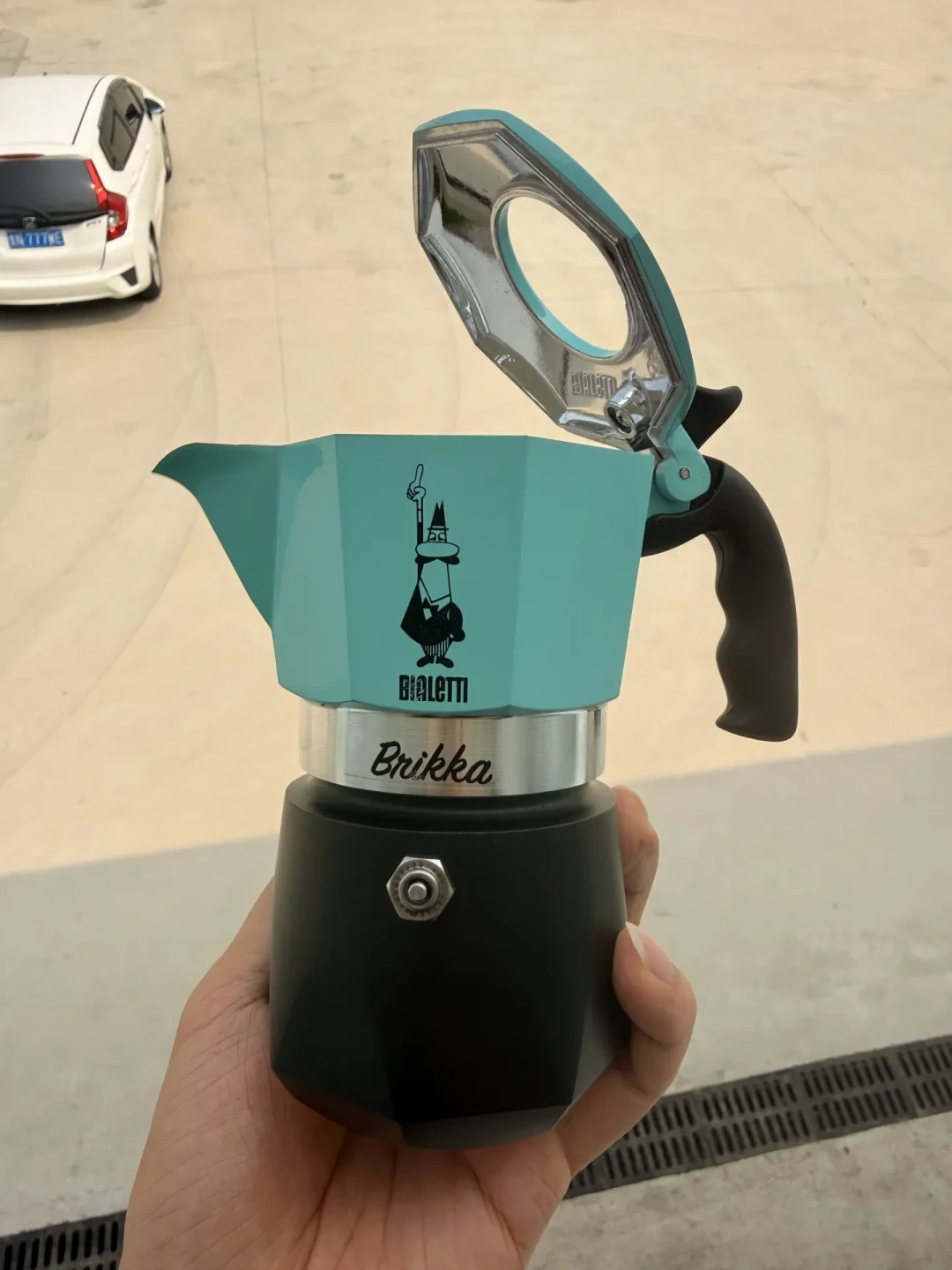 有人卖掉半自动买回比乐蒂,有人嫌摩卡壶“半神半鬼”要升级:这场家用咖啡之争,看完不用吵了