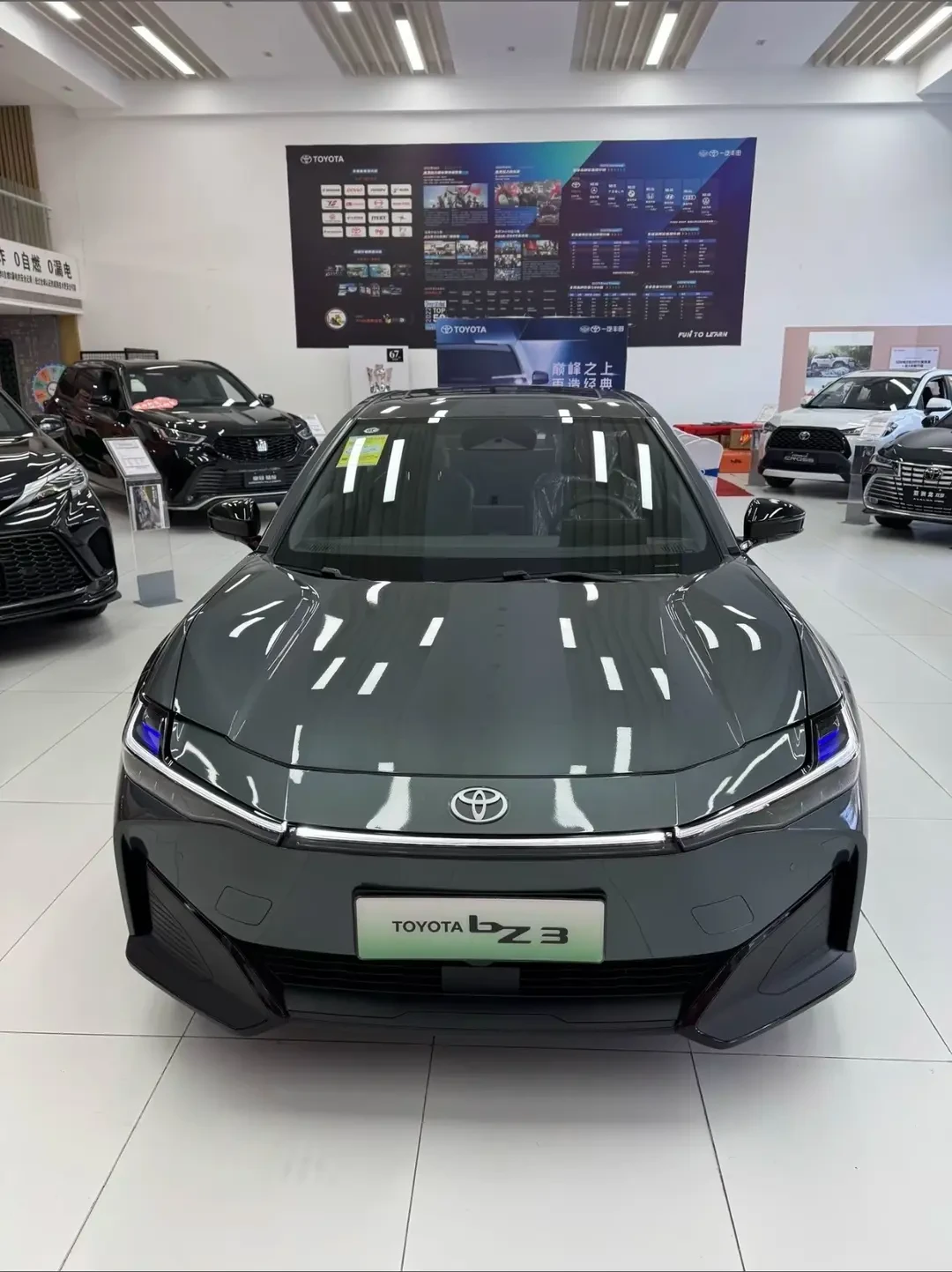 从16.98万到9.38万,丰田最便宜的车现在是台纯电:抄底bZ3前,先看网约车司机怎么算账