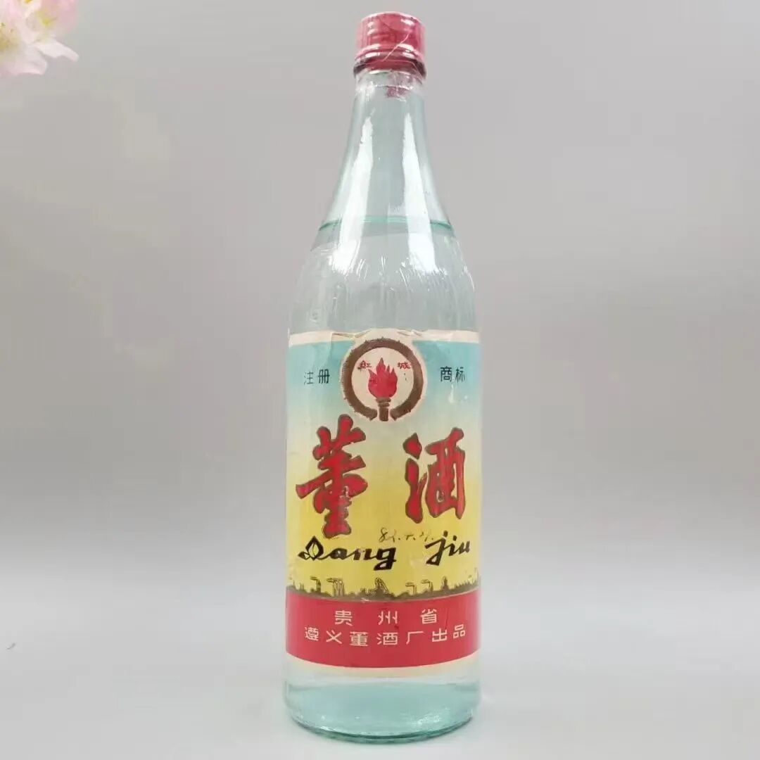 新董酒跌到85元一瓶,80年代老董酒却报价上万:家里那瓶落灰的,到底是哪一档?