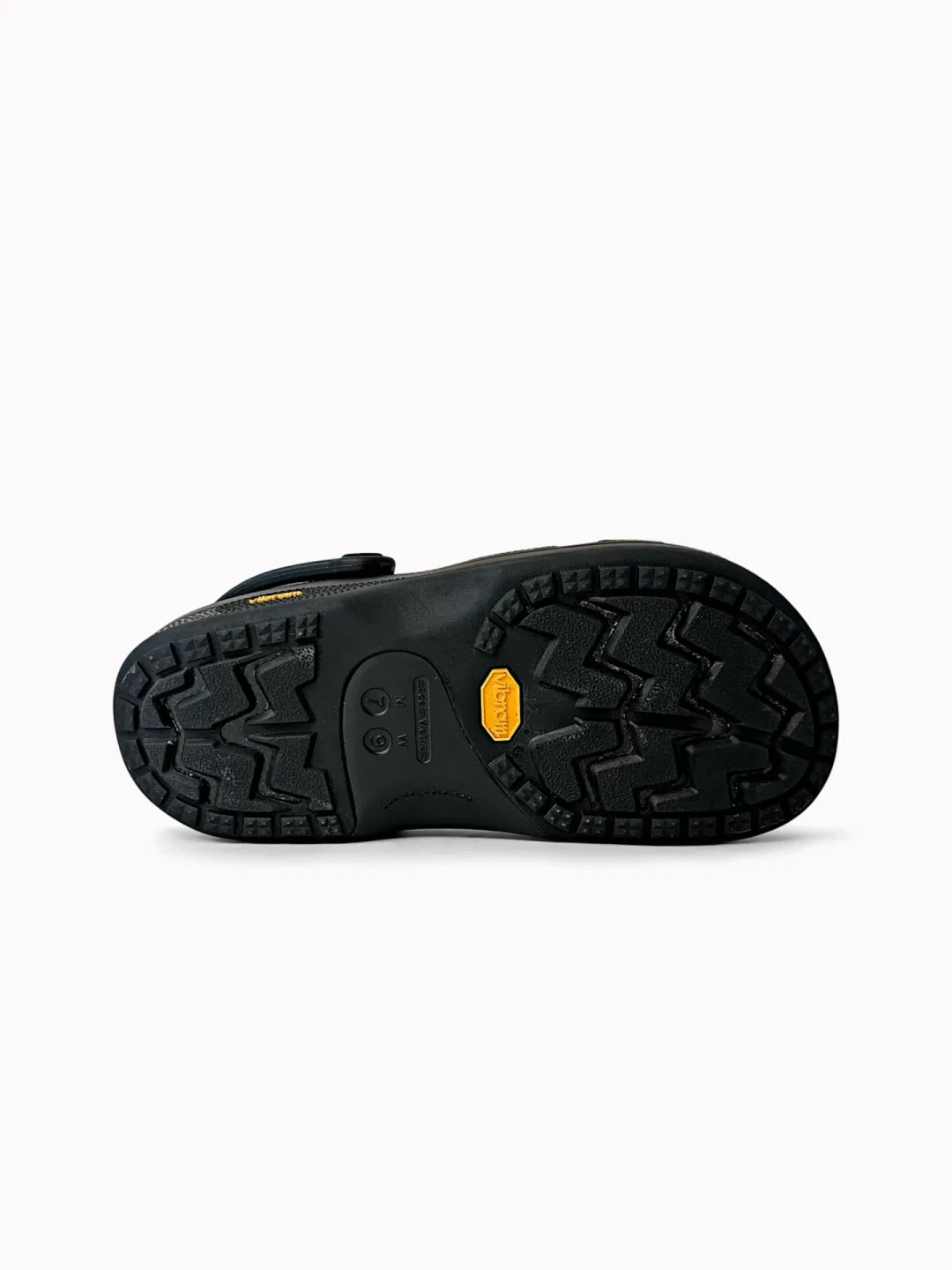 Crocs第一次把Vibram装上洞洞鞋：有人800+买成冤种，有人日代400+捡漏，这个黄八角到底值多少
