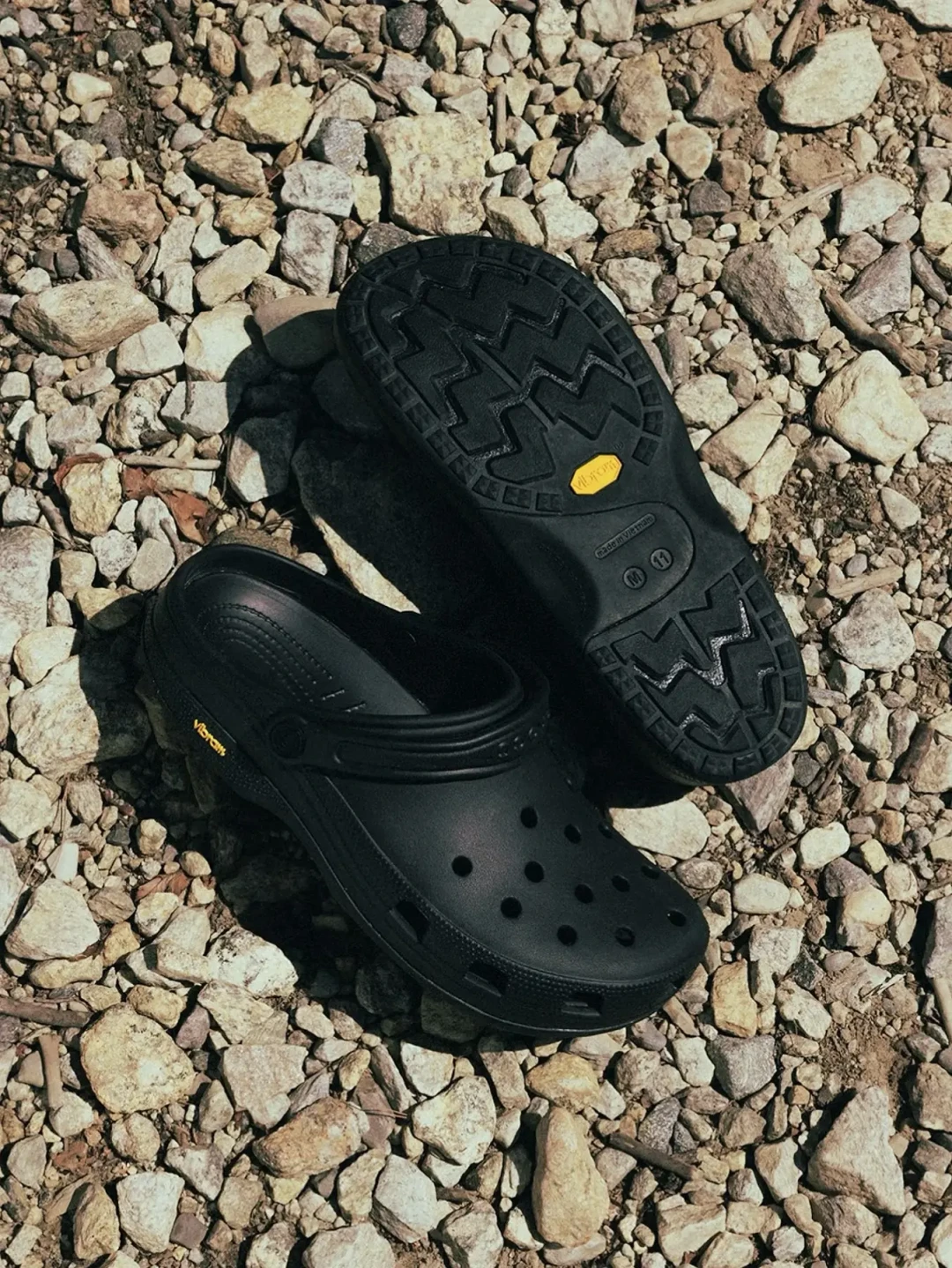Crocs第一次把Vibram装上洞洞鞋：有人800+买成冤种，有人日代400+捡漏，这个黄八角到底值多少