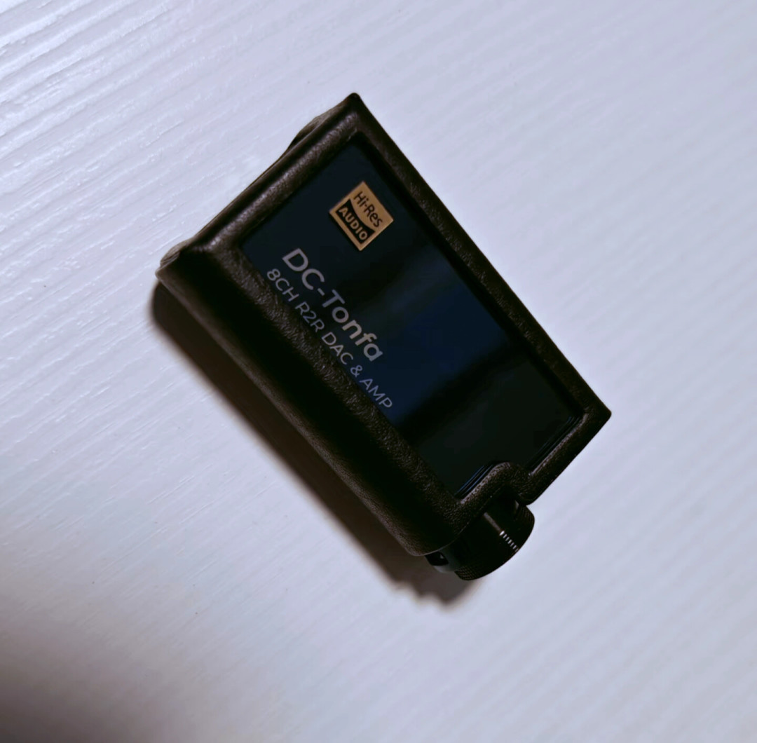 同一套R2R,一个7899元,一个1999元:艾巴索把“播放器还是小尾巴”这道老题又摆上了桌