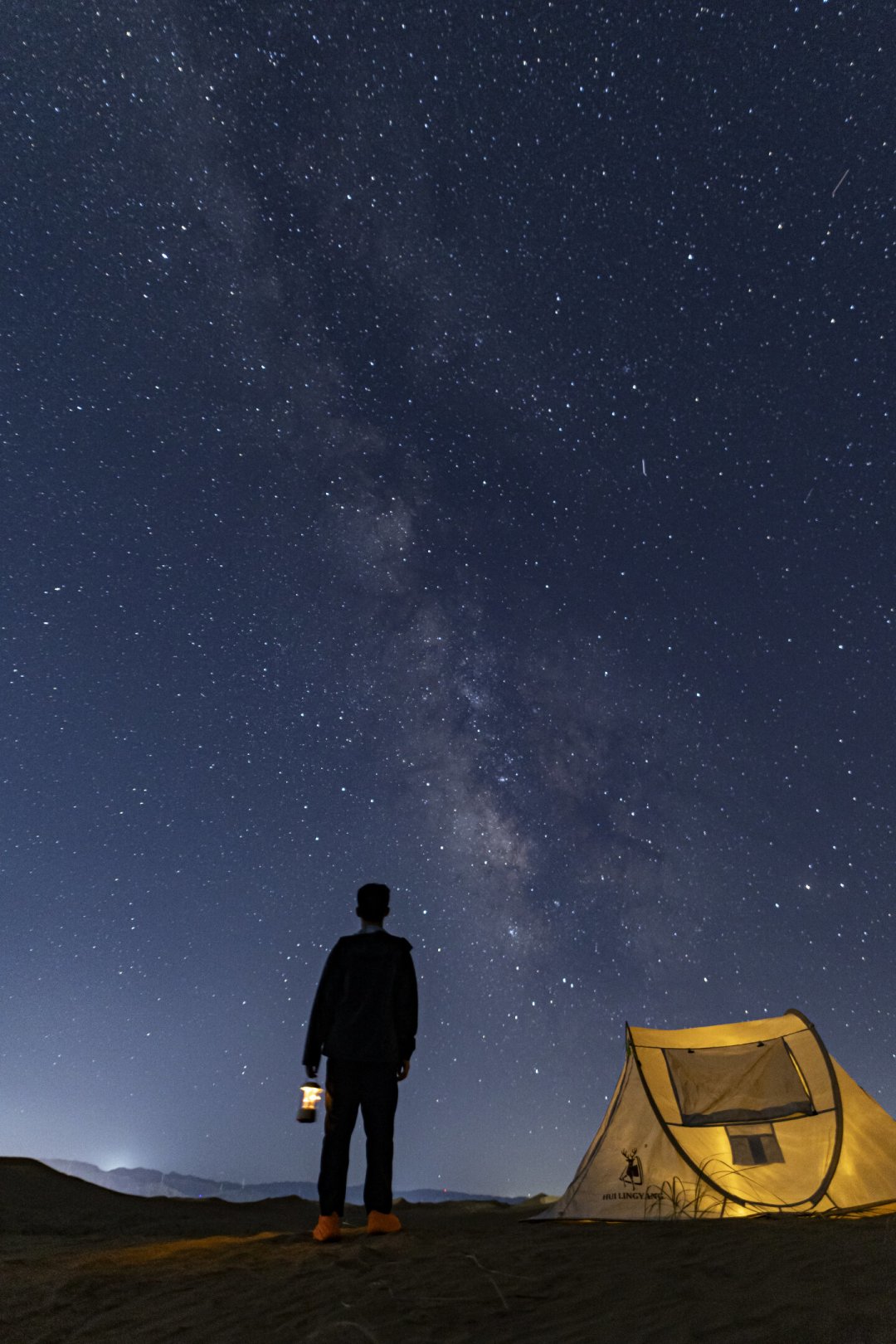 营地自带拍摄300、观星团500、专人跟拍1000+:中卫沙漠拍银河的三种花钱方案,全网真实反馈我们扒了一遍