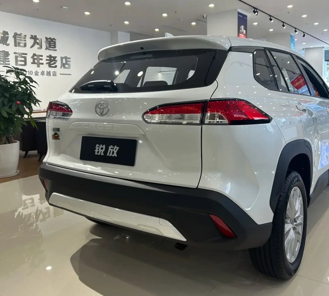 7月销量前十只剩1款燃油车,燃油车零售-41%:崩塌并不均匀,先看清这3个误读再决定买不买