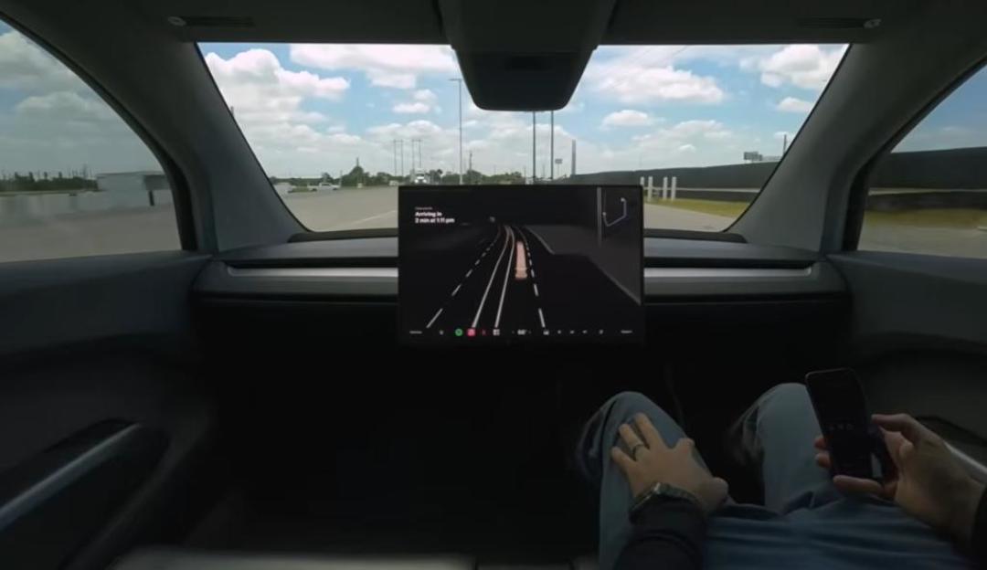 内华达批了5000辆，特斯拉自己却说“先从小车队开始”：Robotaxi规模化，差的不是牌照