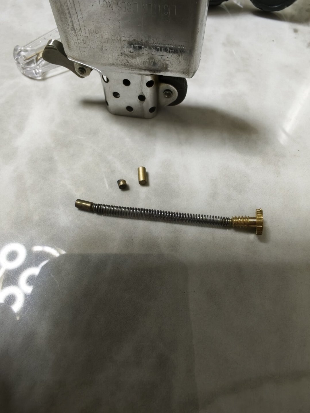 转Zippo花式的人,很多根本不抽烟:翻完几百条花式视频评论,我把第一台练习机的选法整理出来了