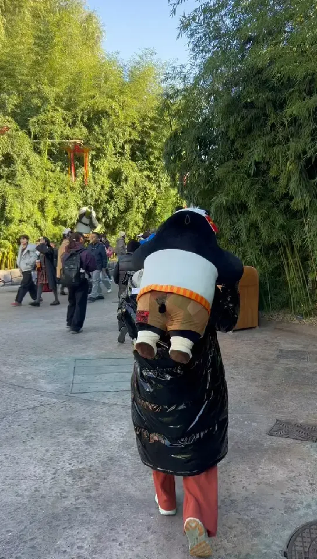 40元一次,吊满90秒抱走大号阿宝:环球影城功夫熊猫吊杠挑战,先看清规则和性价比再上