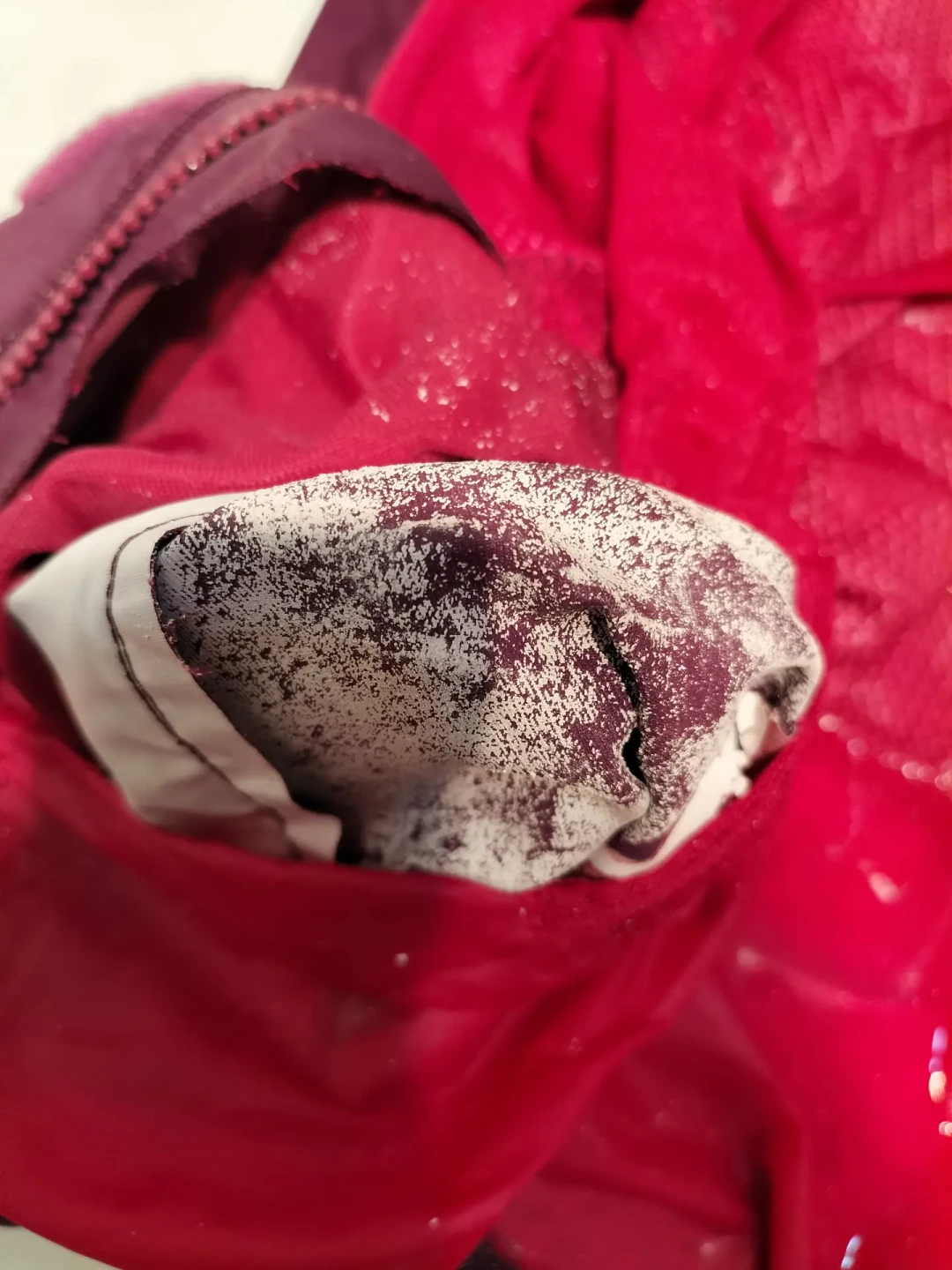 哥伦比亚拿出来一身白粉金粉?扒完全网投诉:有的能赔、有的能救、有的只能扔了