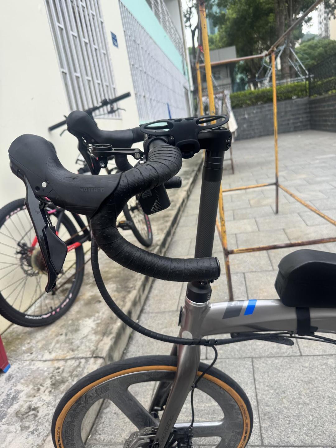 燕鸥改完开始咔哒响,先别怀疑车架:翻完两个求助帖的70多条评论,我把哪种声能忍、哪种得修说清楚了