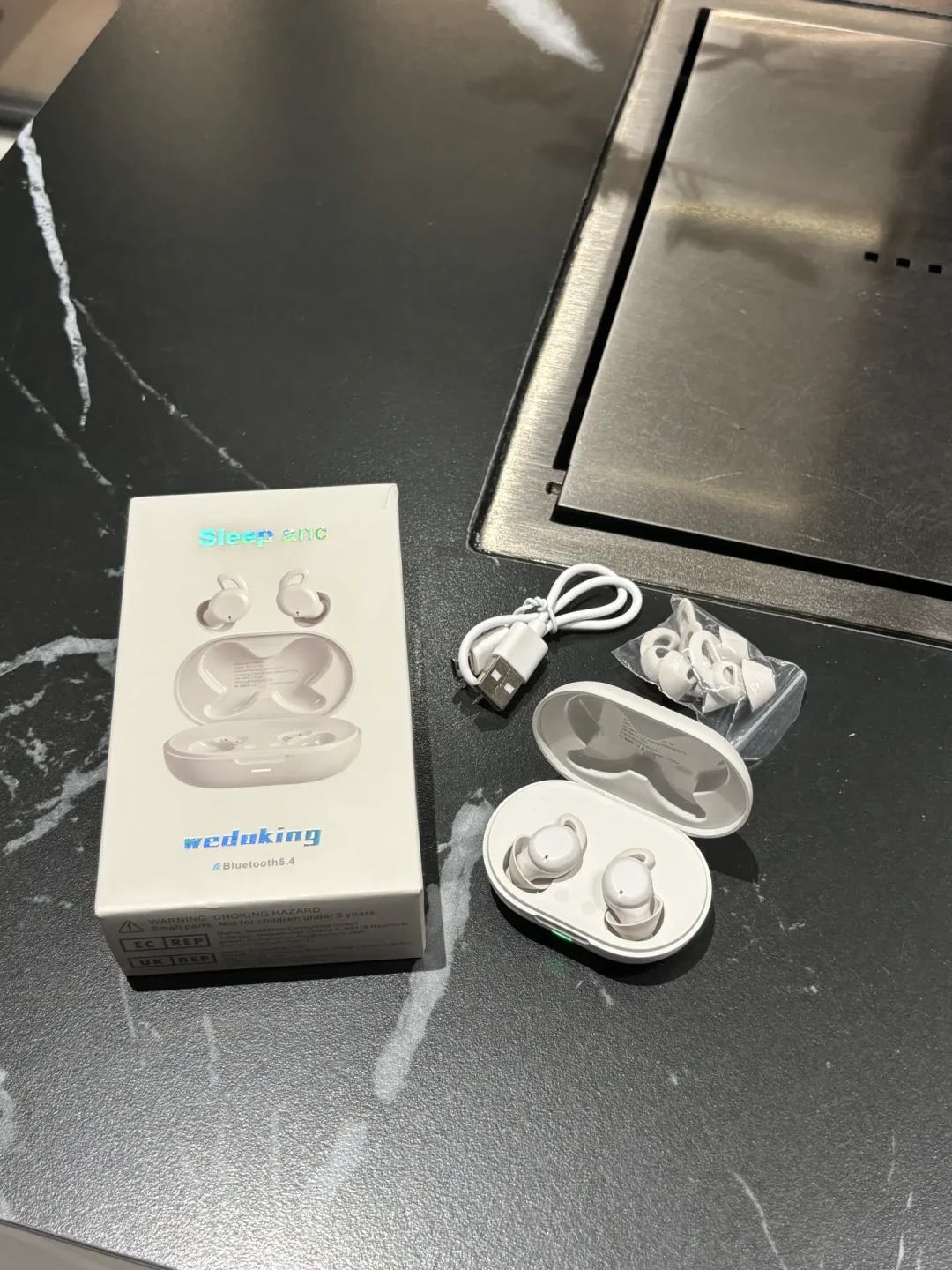 呼噜声连降噪耳机都能穿透：我翻遍全网吐槽帖和几十篇睡眠耳机横评，理清4档预算、3个坑和2件花钱解决不了的事