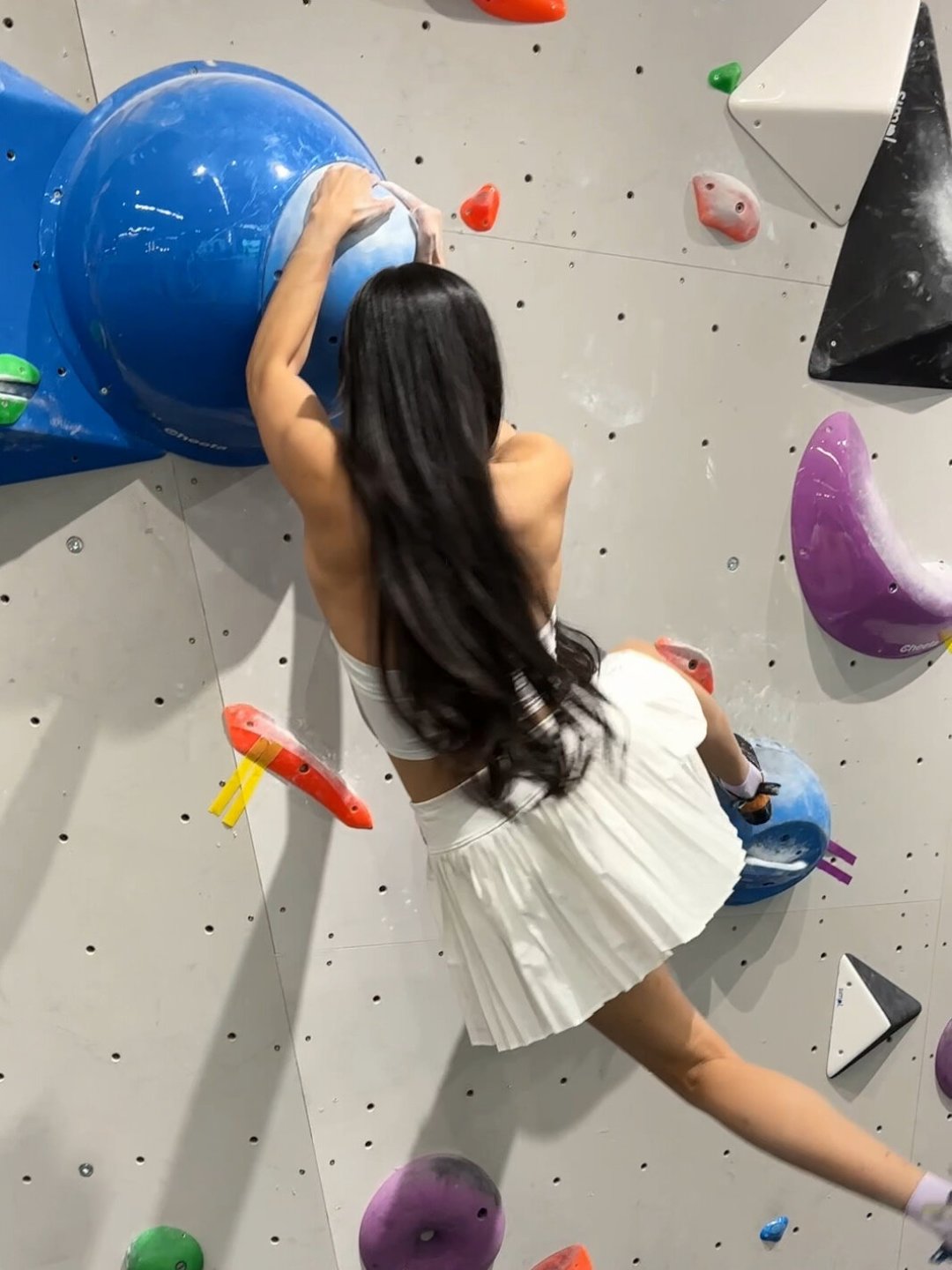 同样标V3,体感能差出3个级:我翻了全网几十家岩馆的定级口碑,整理出这份探馆校准表