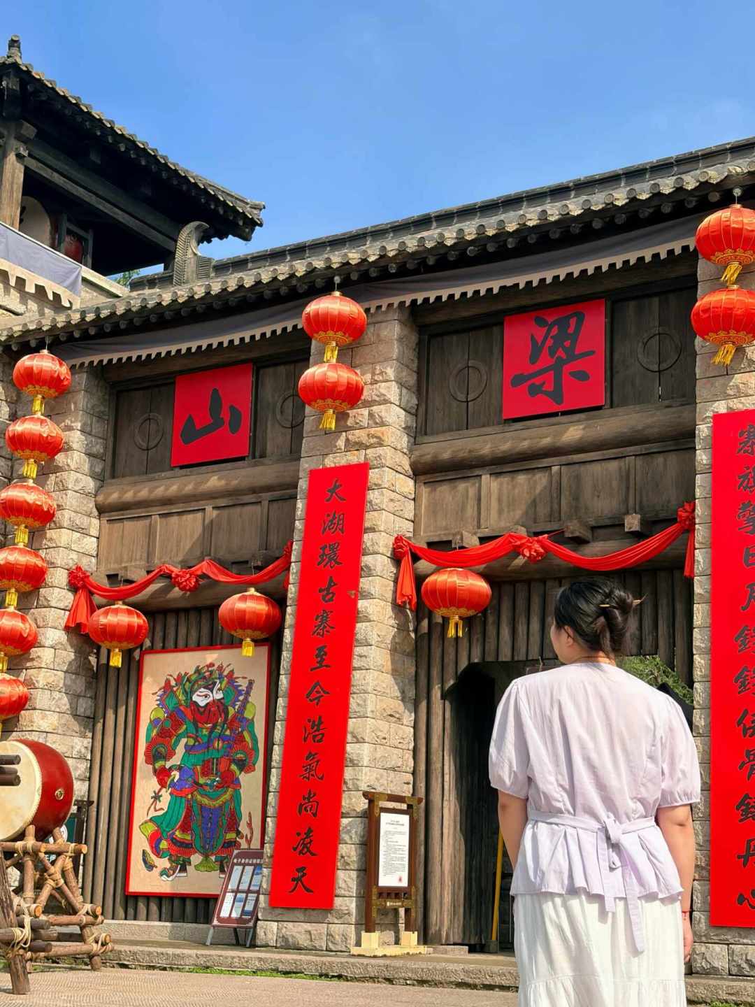 98版《水浒传》刷屏后,我翻了四个“水浒实地”的真实口碑:门票30到350,选错就是花钱买罪受