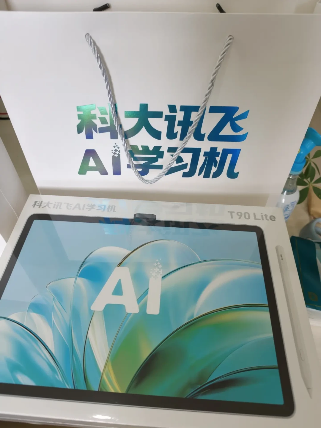 学习机是智商税?开学前评论区又吵翻了:翻完三千条真实反馈,我发现这三种家庭真别花这钱
