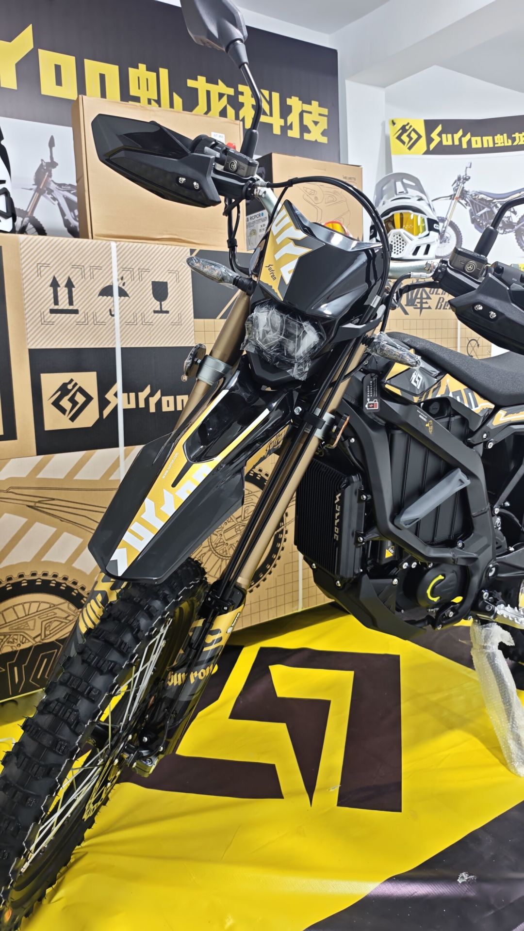 第一台林道车,选电动还是燃油?翻完全网最近的实测、炸控案例和真实成交价:先把这三笔账算清楚