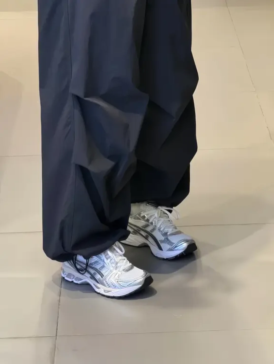 790元的Kayano 33、299元的Kayano 14:亚瑟士好价越来越多,踩坑的人也越来越多,渠道雷区和鉴定要点一次整理清