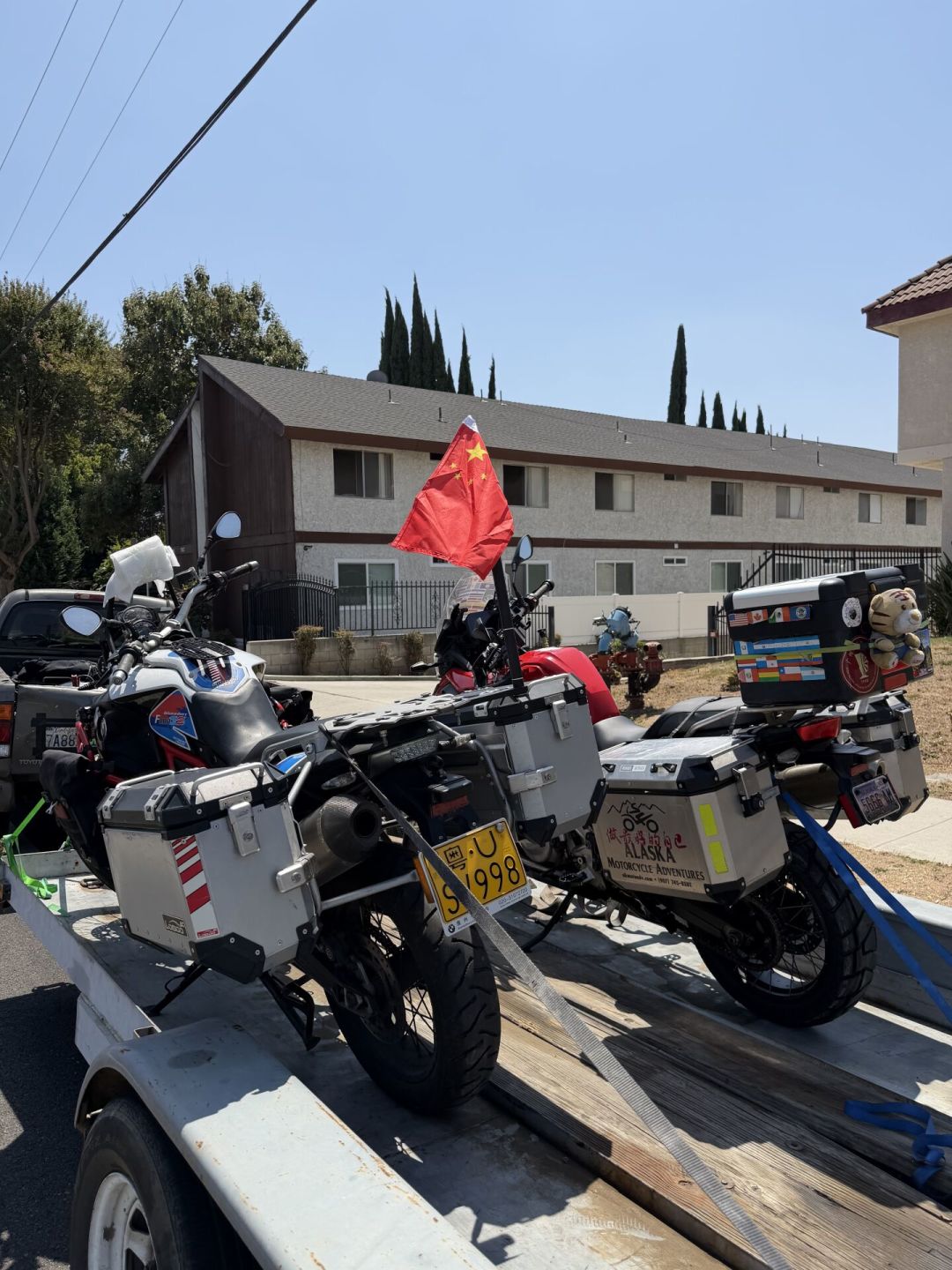 有人3000元骑完曼谷—普吉，有人卡在伊朗海关：出境摩旅是三种玩法，先看清成本账再决定入坑