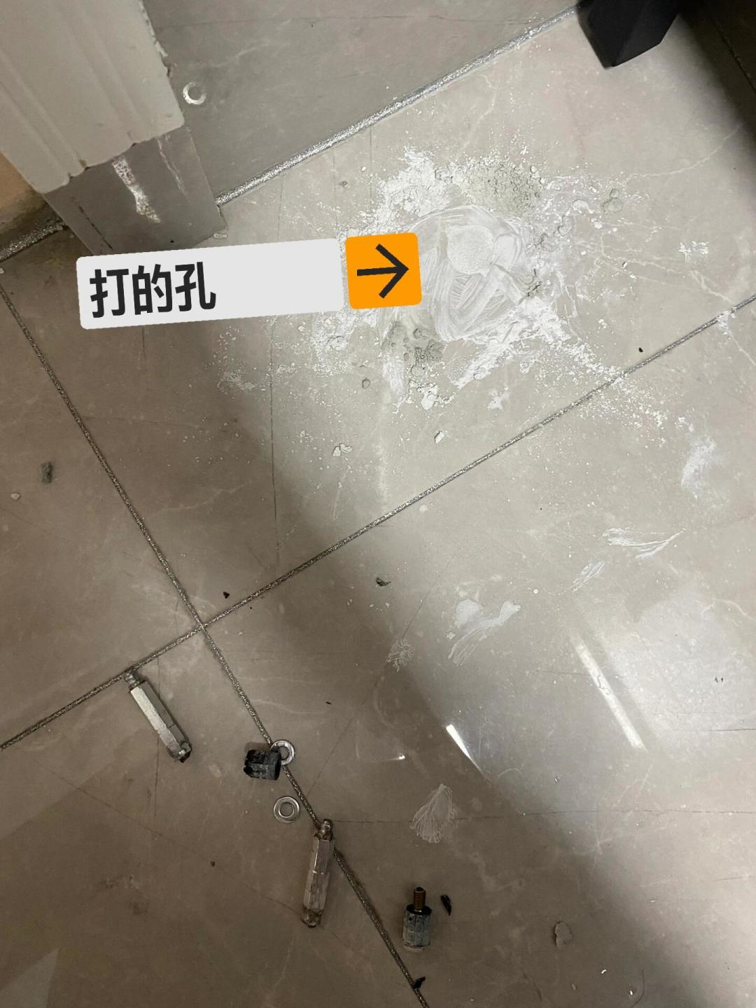 三台共舞、暴雨一轮接一轮：家里漏水想维修，先弄清漏点在哪、行情多少、该谁出钱