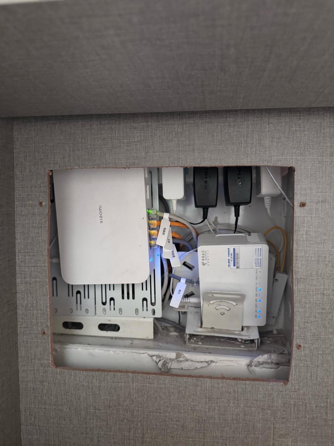 装修时每条网线捎带一根光纤？翻了上千条评论算完账：这3类家庭该拉，怎么拉有2个坑