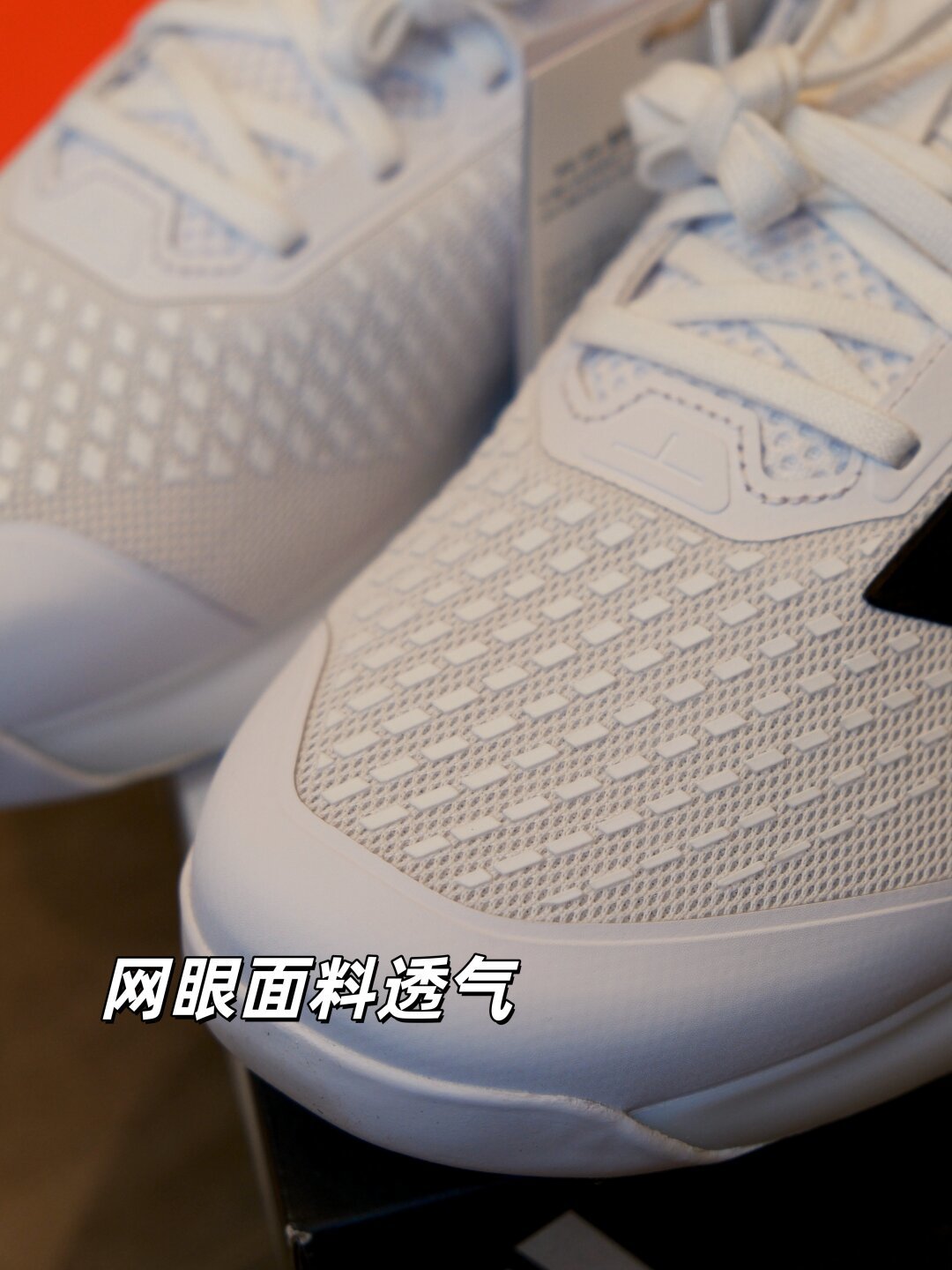 穿跑鞋深蹲卸力、崴脚?我把全网13双综训鞋、平价替代和软文套路都核对了一遍