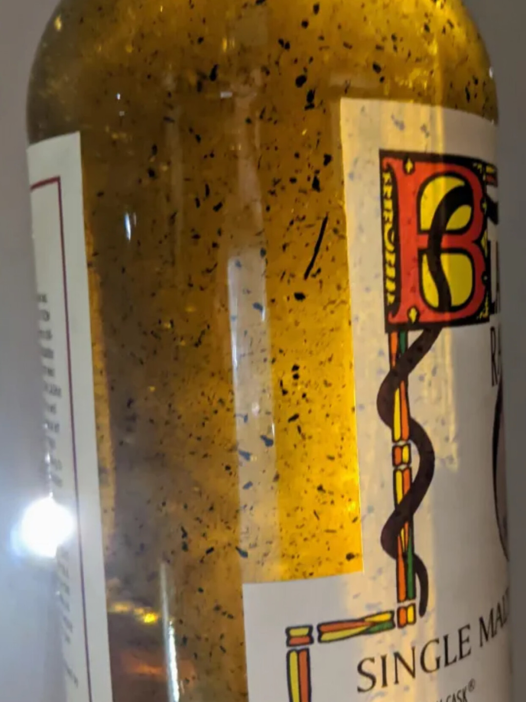 小猫有沉淀、蜡味也喝不出来?先别急着退货,这正是克里尼利基是克里尼利基的证据