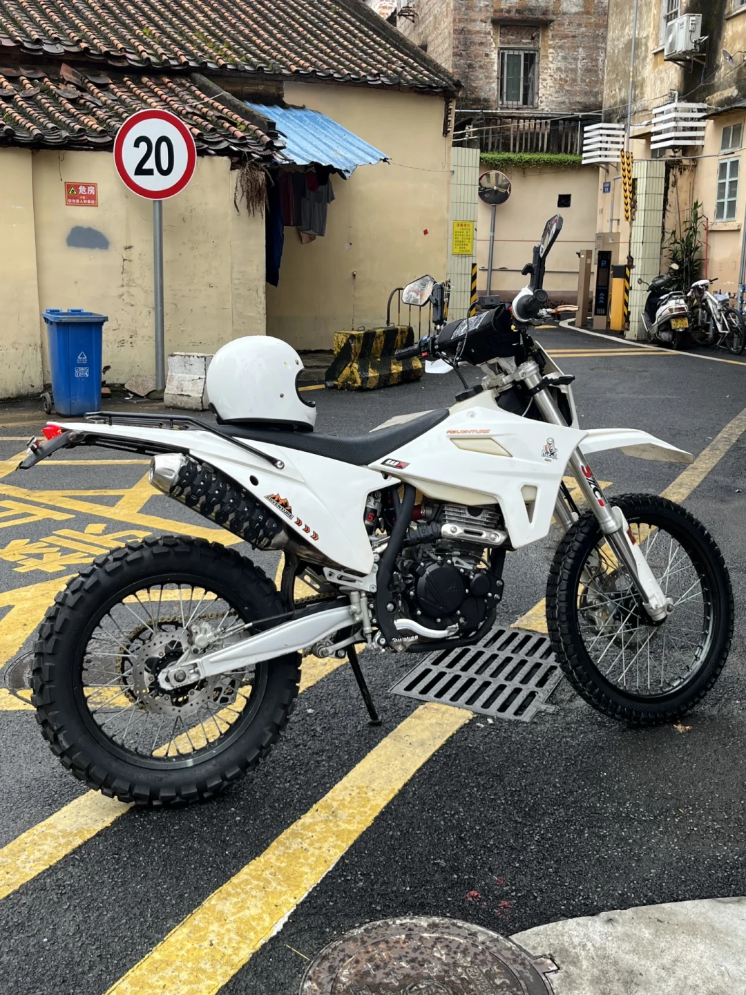林道车座高动辄900mm+,170以下只能放弃?翻完全网玩家的实测座高、降座方案和倒车记录:买车前,先搞懂这3个