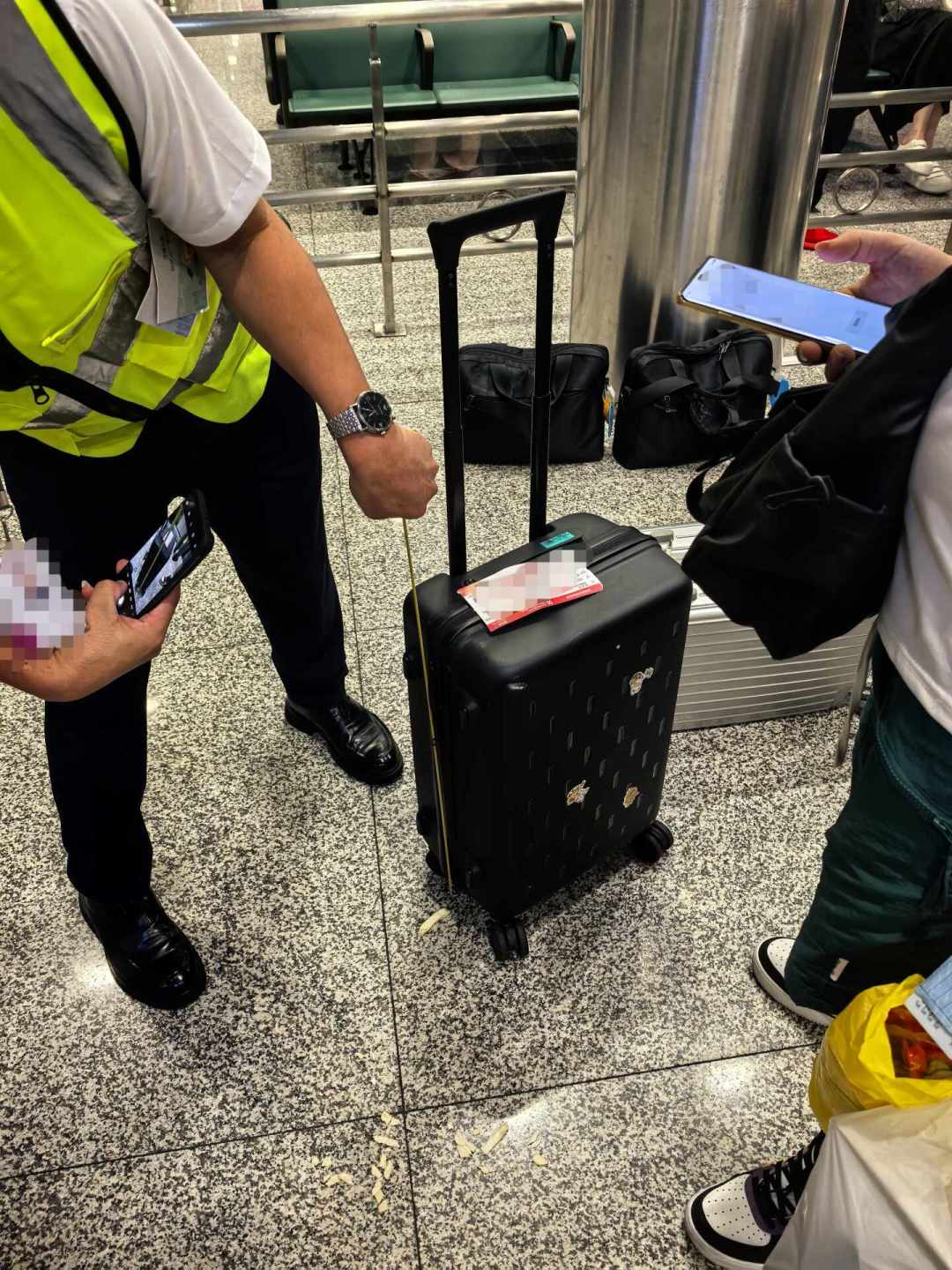 带着20寸行李箱上春秋航空,要多花159元