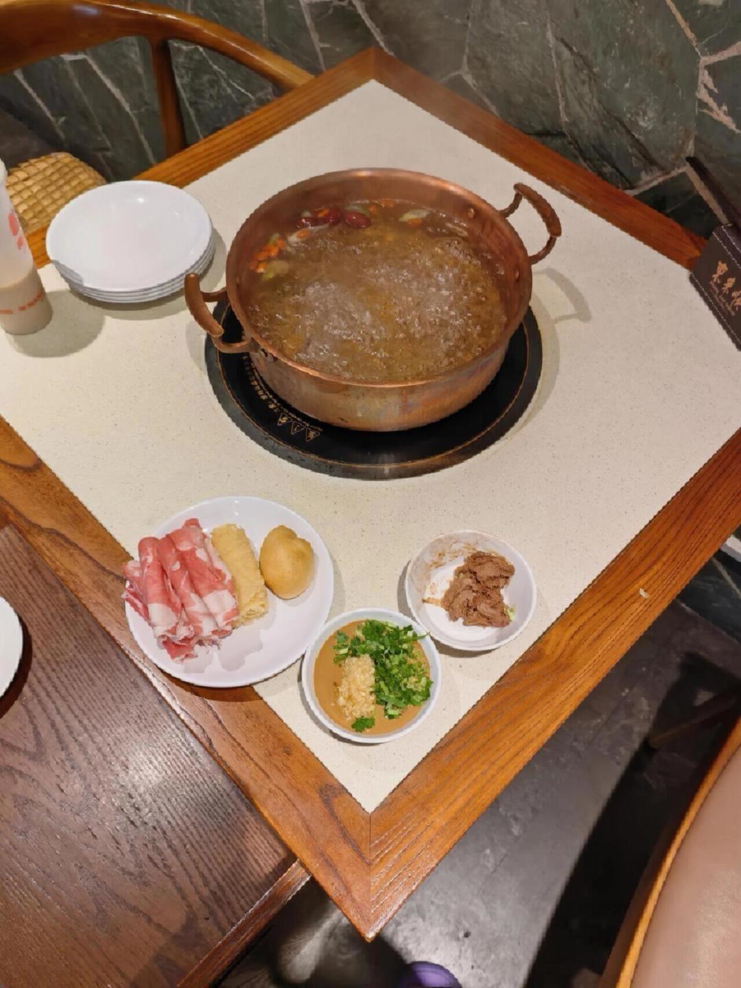咸阳首店还围挡着,浐灞店9月初开业:东来顺新店潮里,去之前先收好这份选店清单