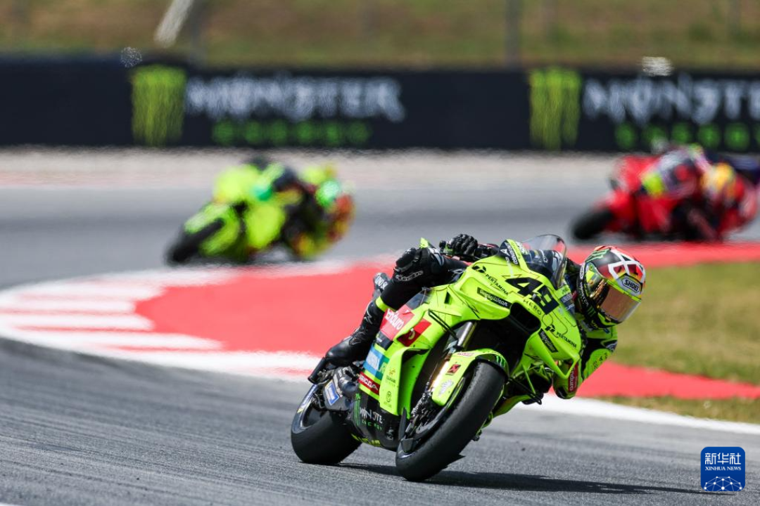 有人开价50万欧,就为买一个Moto2席位:2027换规,让这个围场的“入场券”突然值钱了